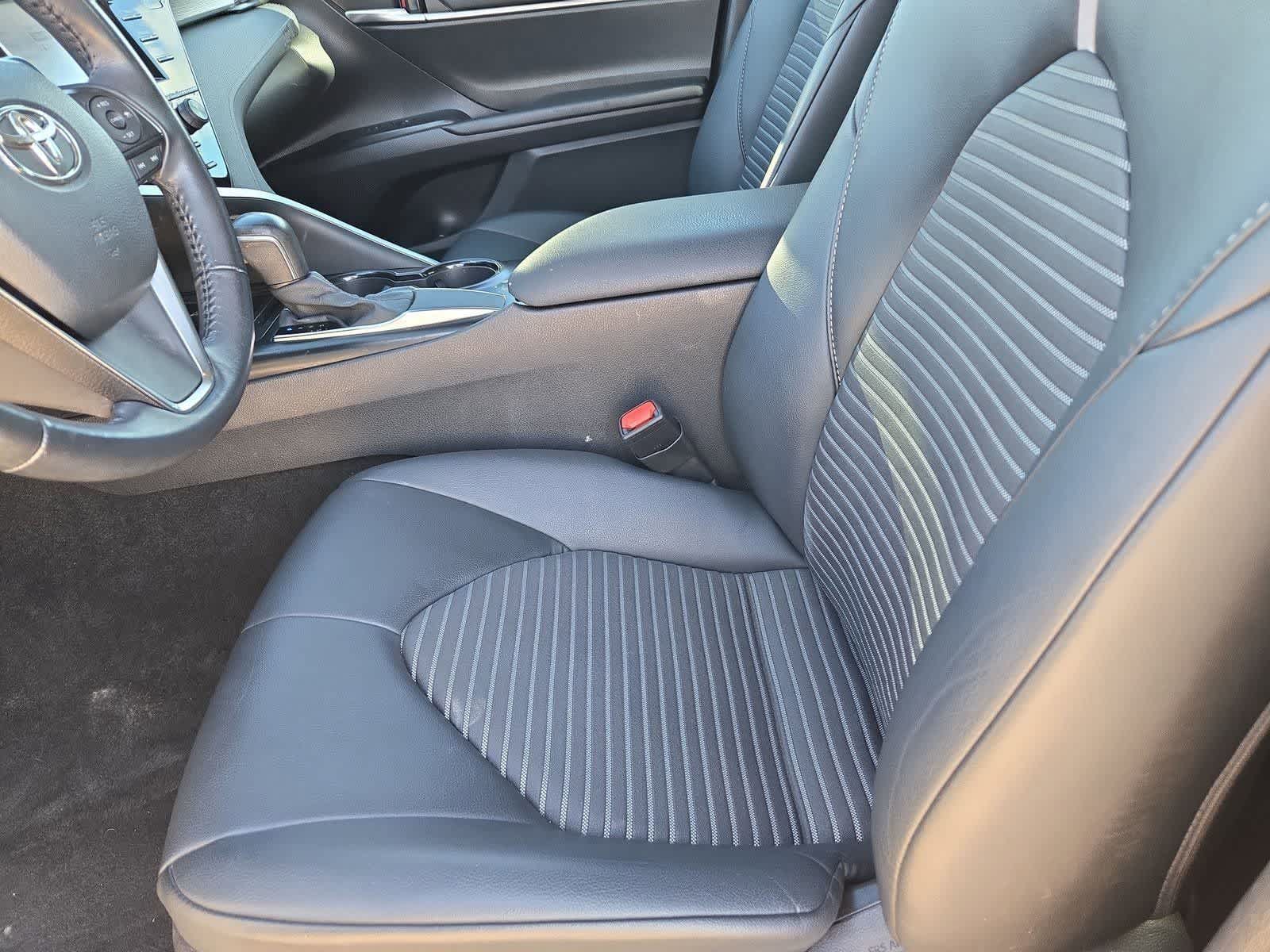 Thumbnail: 2020 Toyota Camry - 14