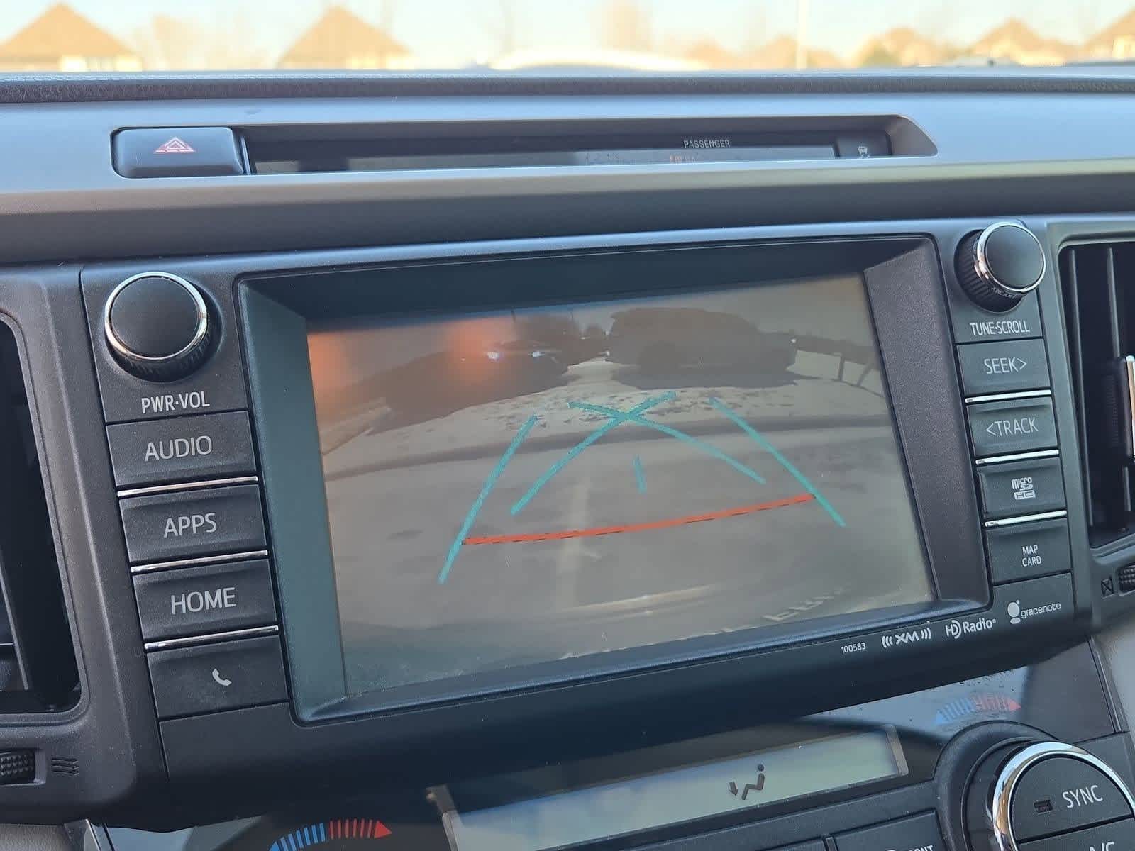 Thumbnail: 2016 Toyota RAV4 - 31