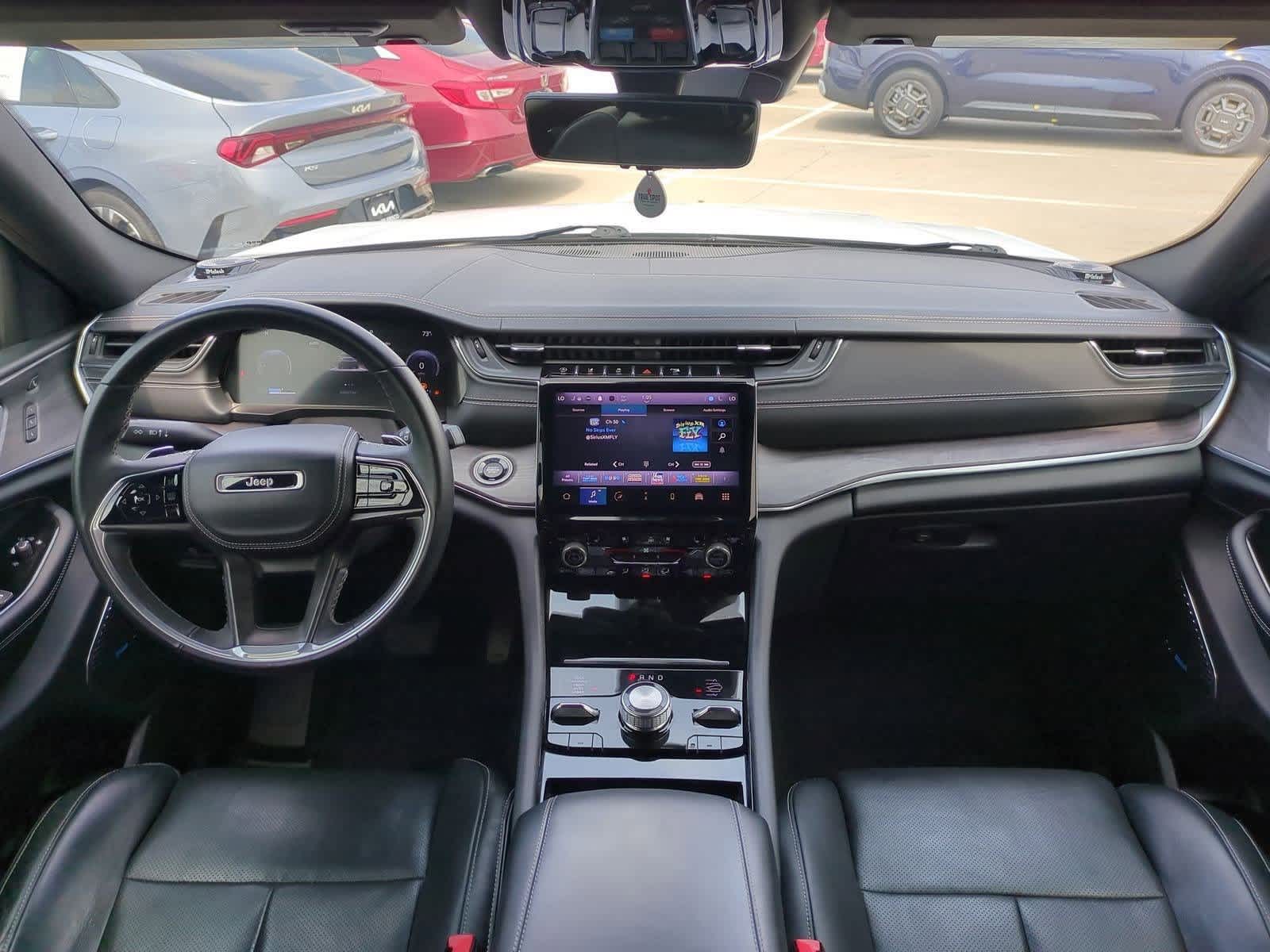 Thumbnail: 2022 Jeep Grand Cherokee - 14
