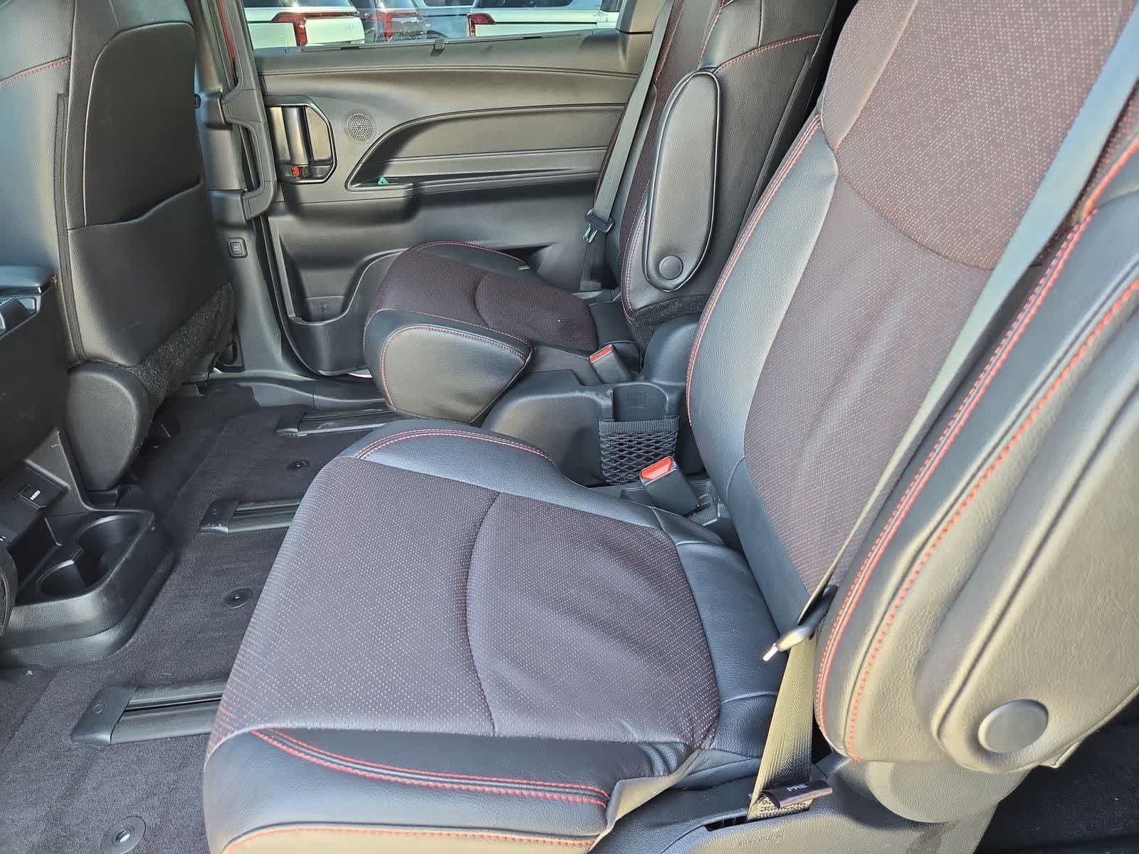 Thumbnail: 2025 Toyota Sienna - 18