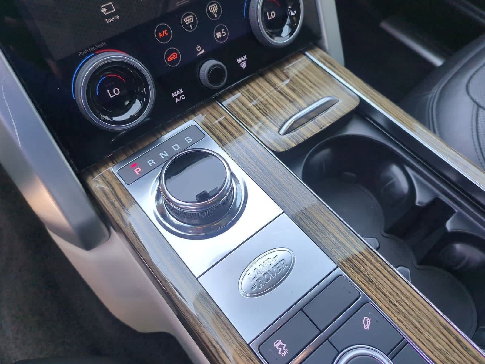 Thumbnail: 2019 Land Rover Range Rover - 33