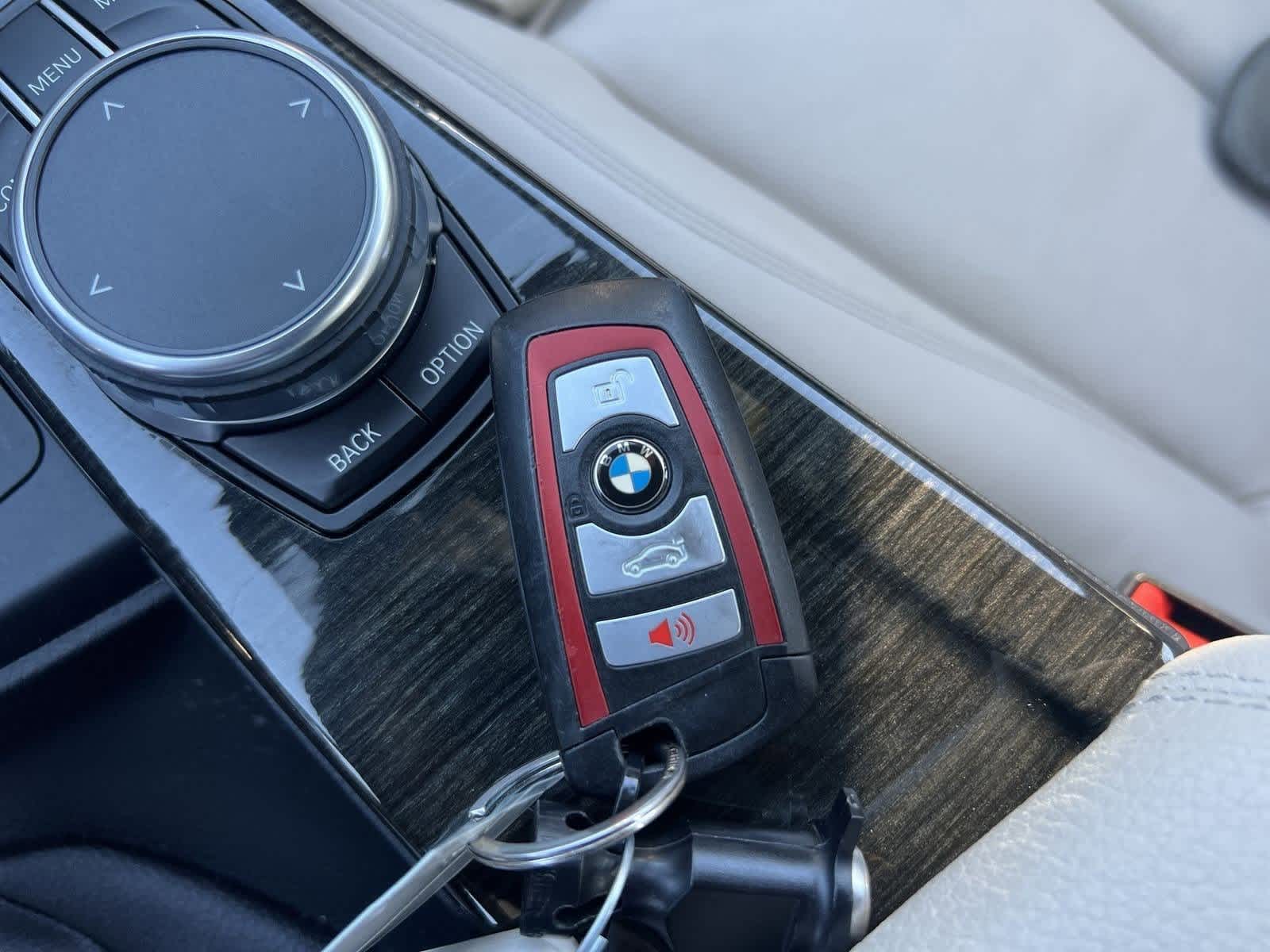 Thumbnail: 2018 BMW 3 Series - 42