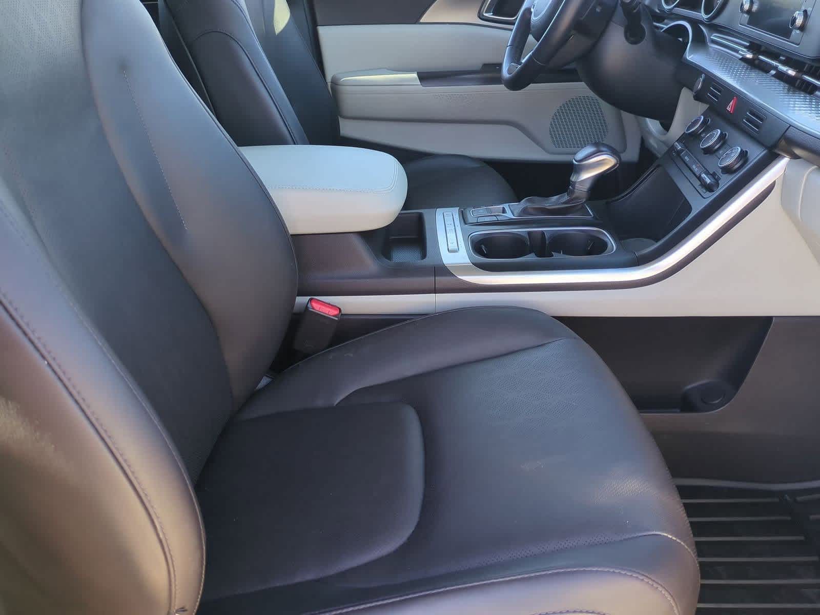 Thumbnail: 2024 Kia Carnival - 20