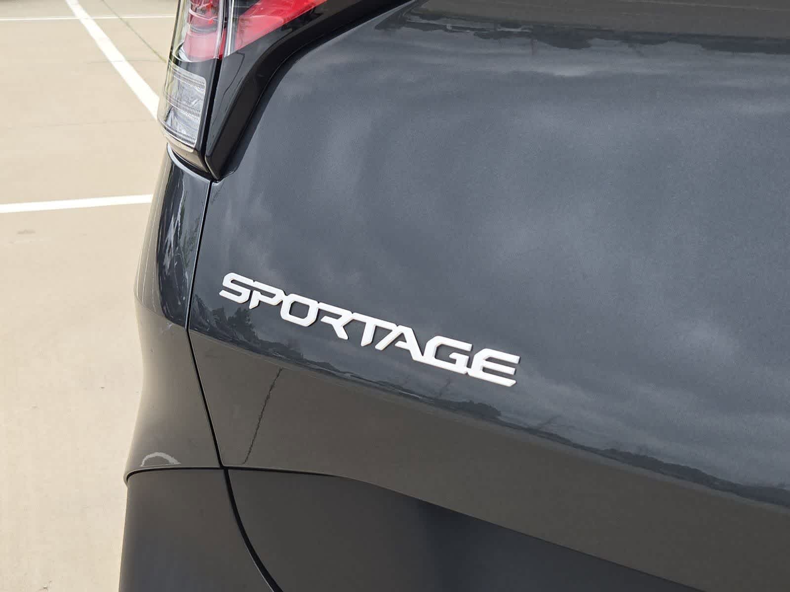 Thumbnail: 2023 Kia Sportage - 11
