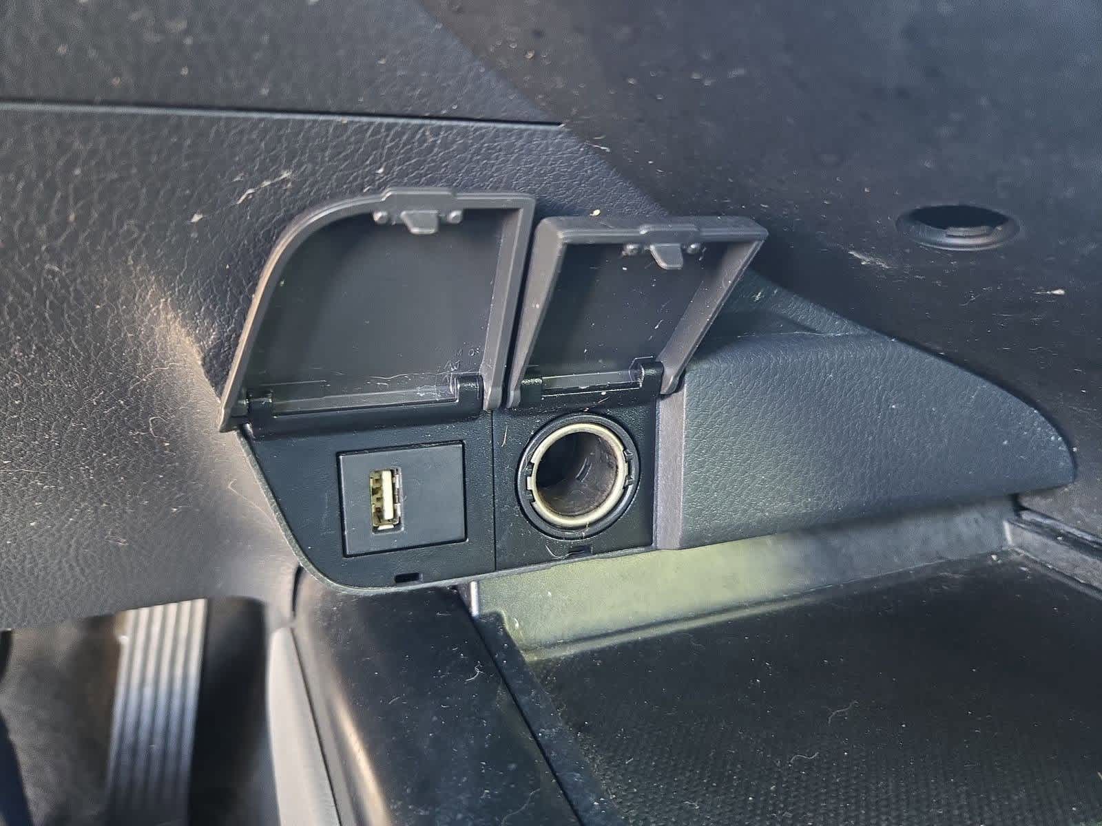 Thumbnail: 2020 Toyota Camry - 28