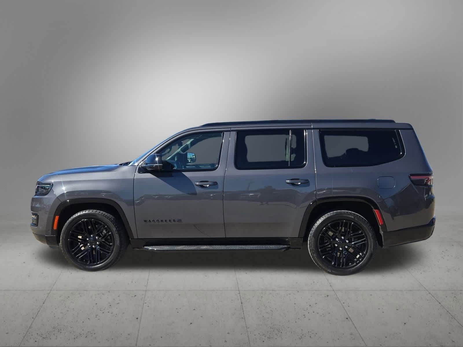 Thumbnail: 2023 Jeep Wagoneer - 3