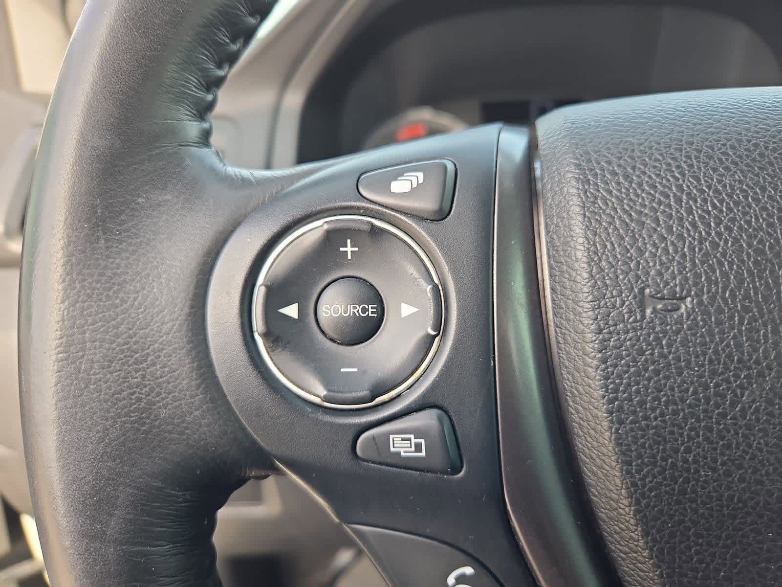 Thumbnail: 2018 Honda Pilot - 24