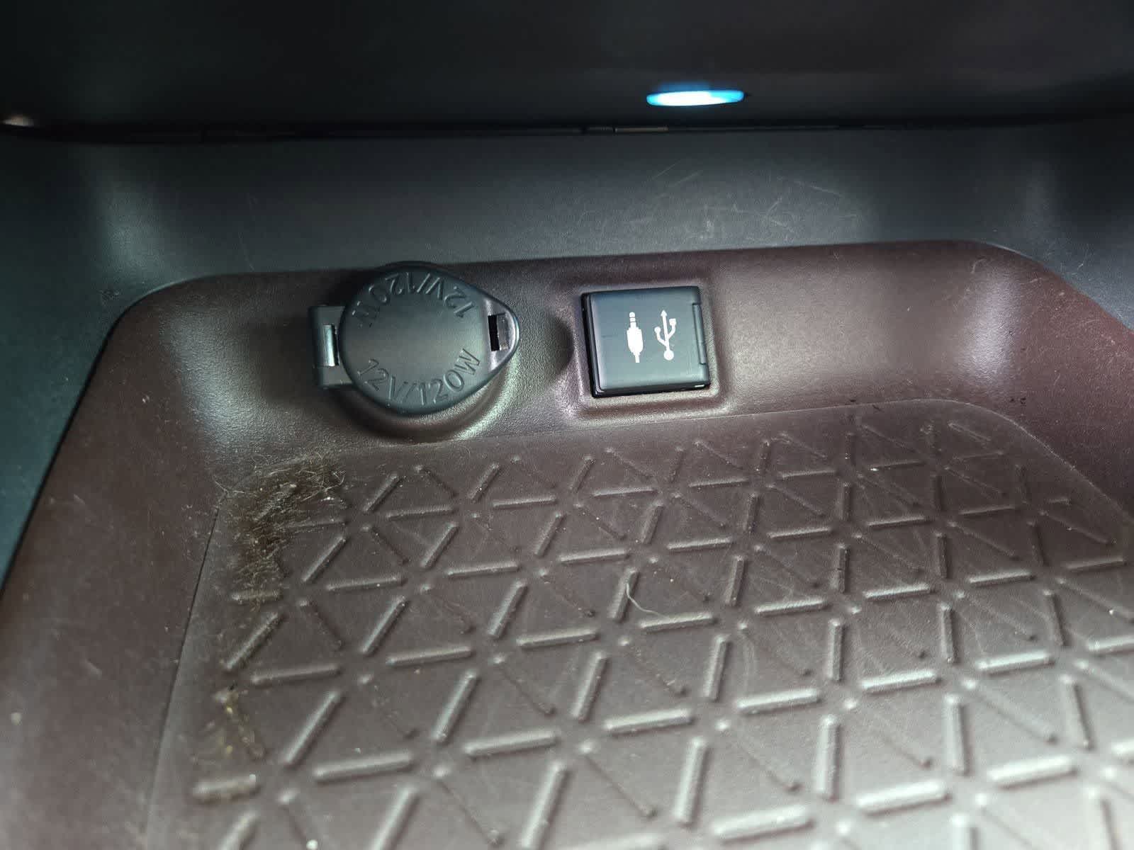 Thumbnail: 2019 Toyota RAV4 - 31