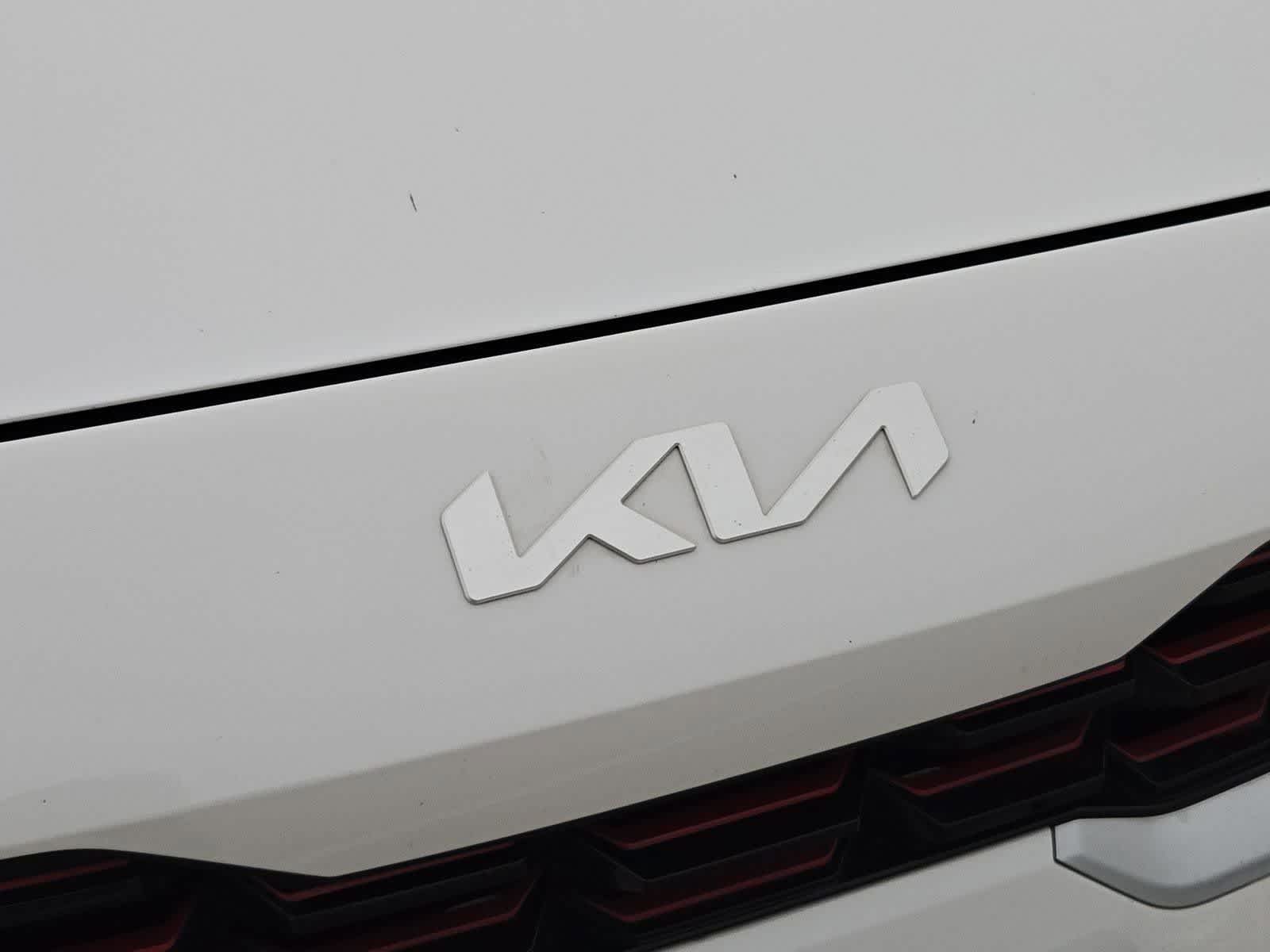 Thumbnail: 2023 Kia Forte - 11