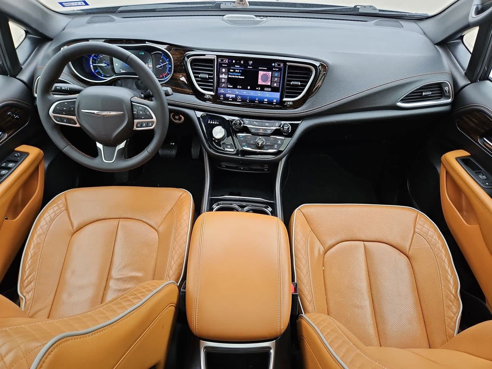 Thumbnail: 2022 Chrysler Pacifica - 14