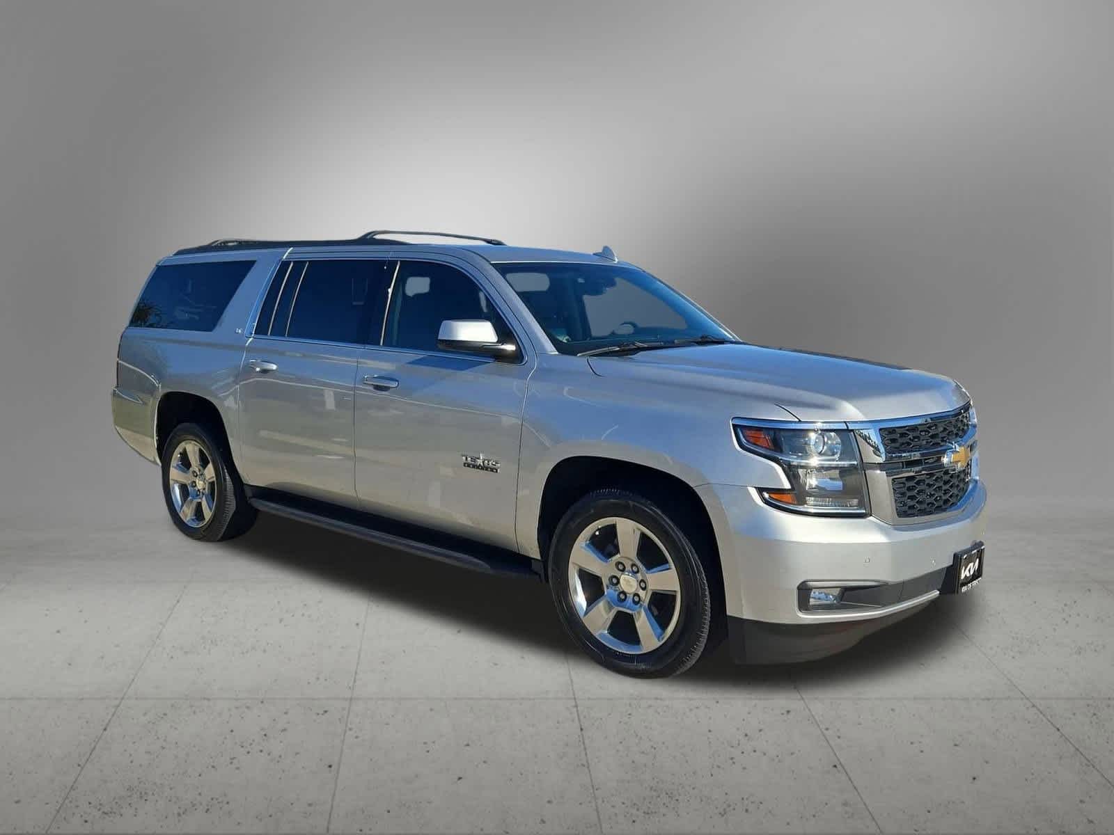 Thumbnail: 2017 Chevrolet Suburban - 8