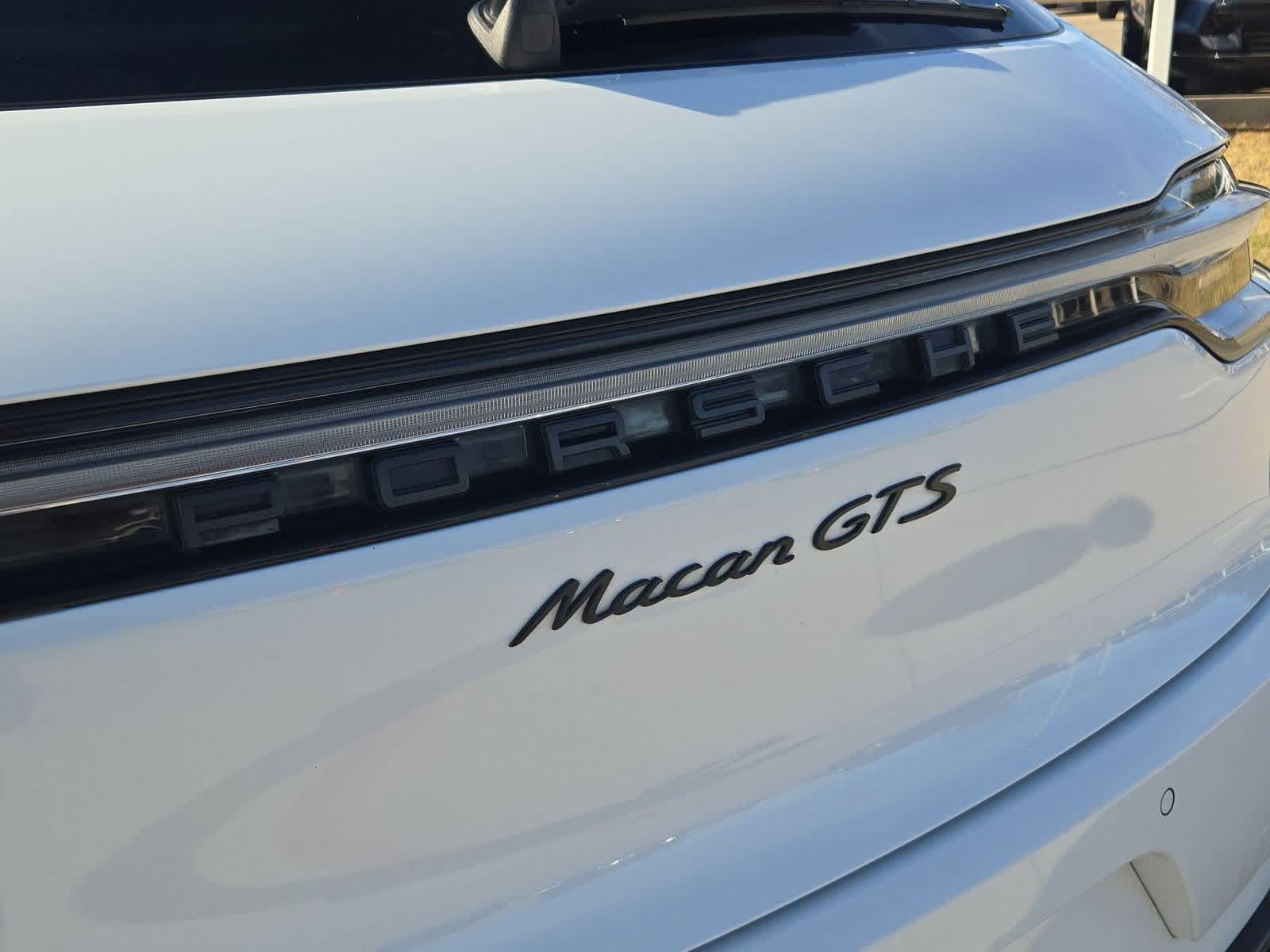 Thumbnail: 2020 Porsche Macan - 11