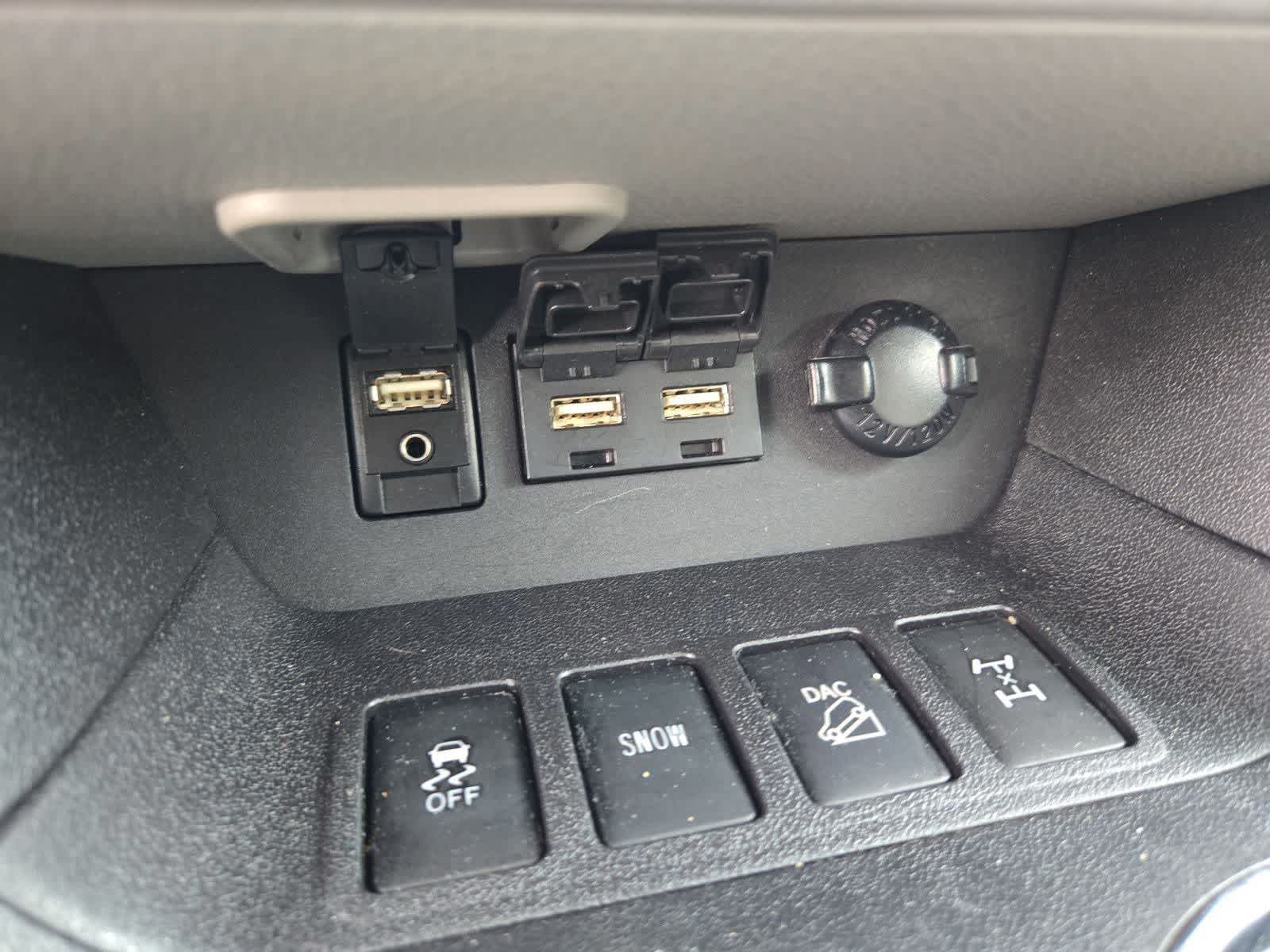 Thumbnail: 2019 Toyota Highlander - 32