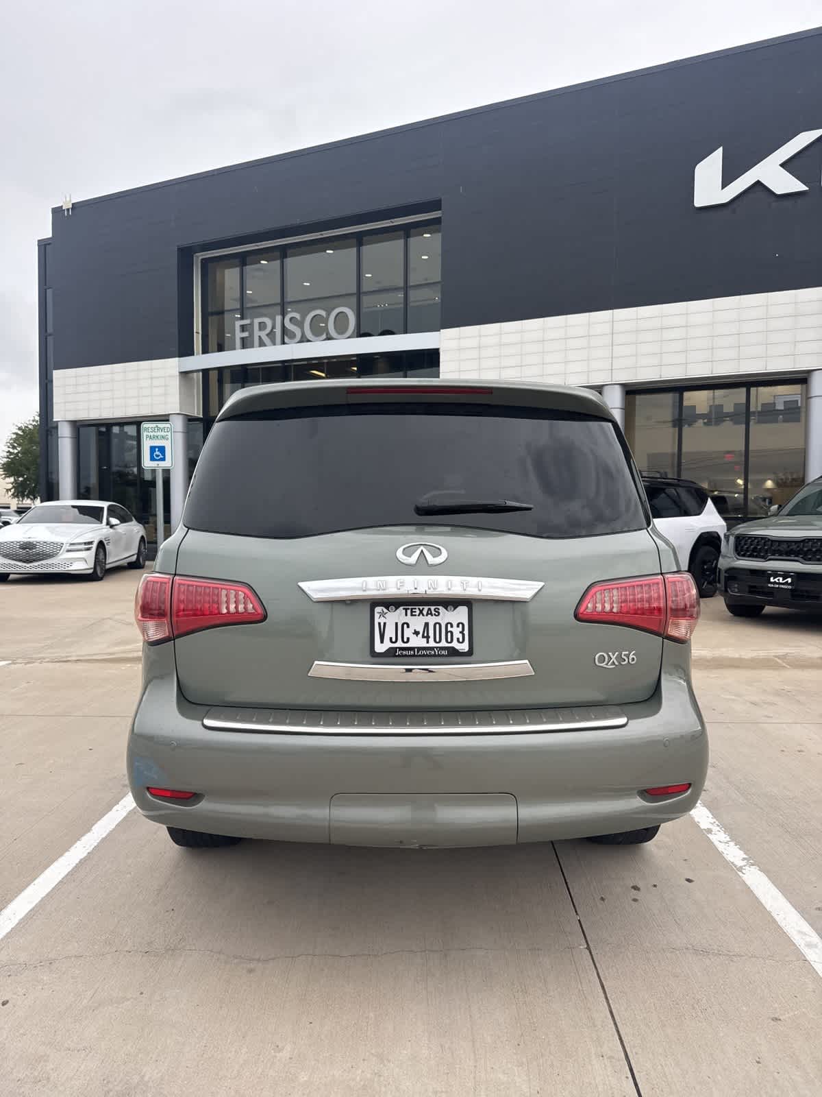 Thumbnail: 2011 INFINITI QX56 - 4