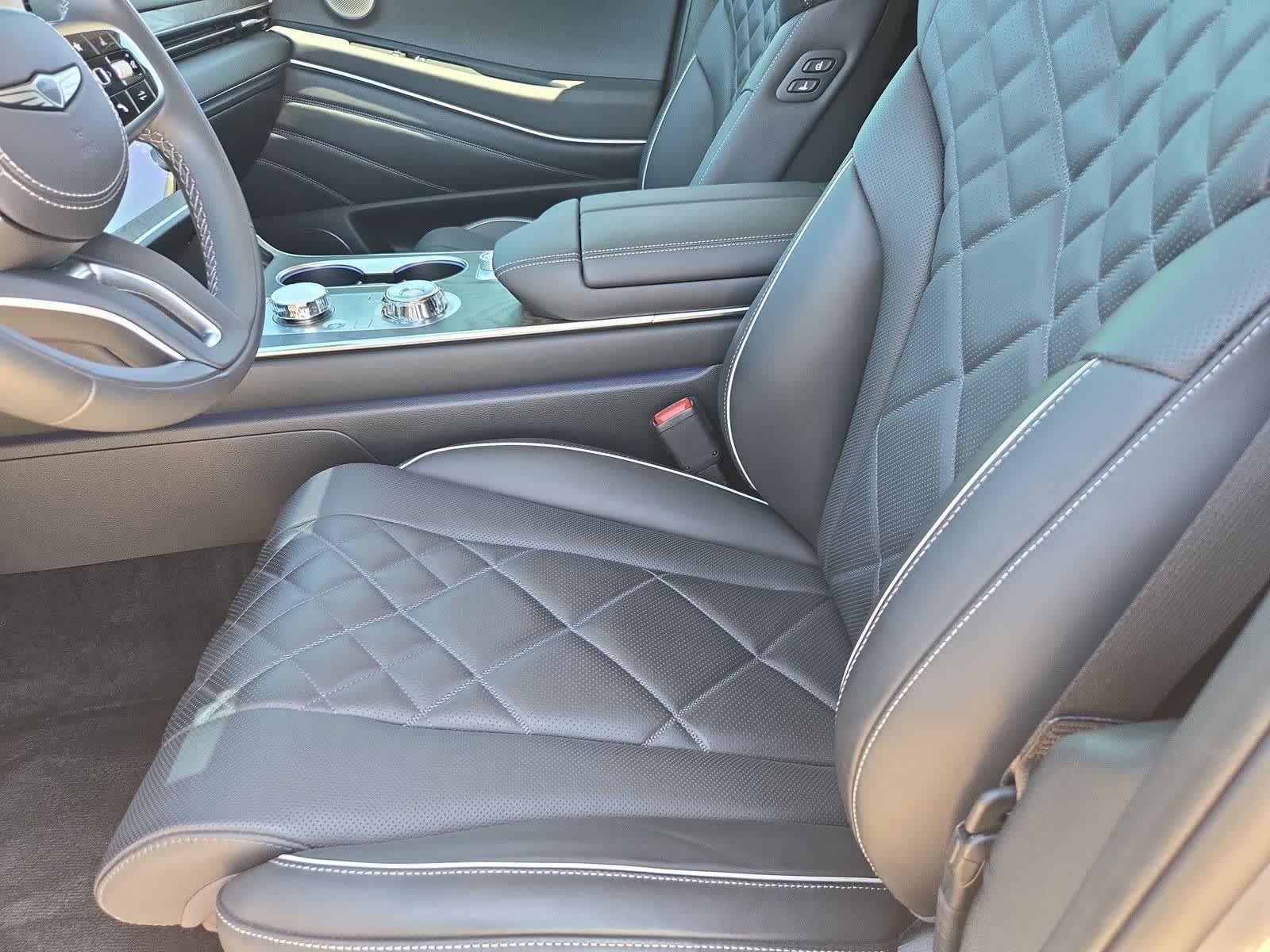 Thumbnail: 2025 Genesis GV80 - 14