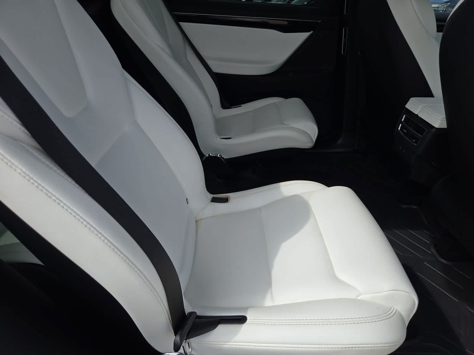 Thumbnail: 2018 Tesla Model X - 17
