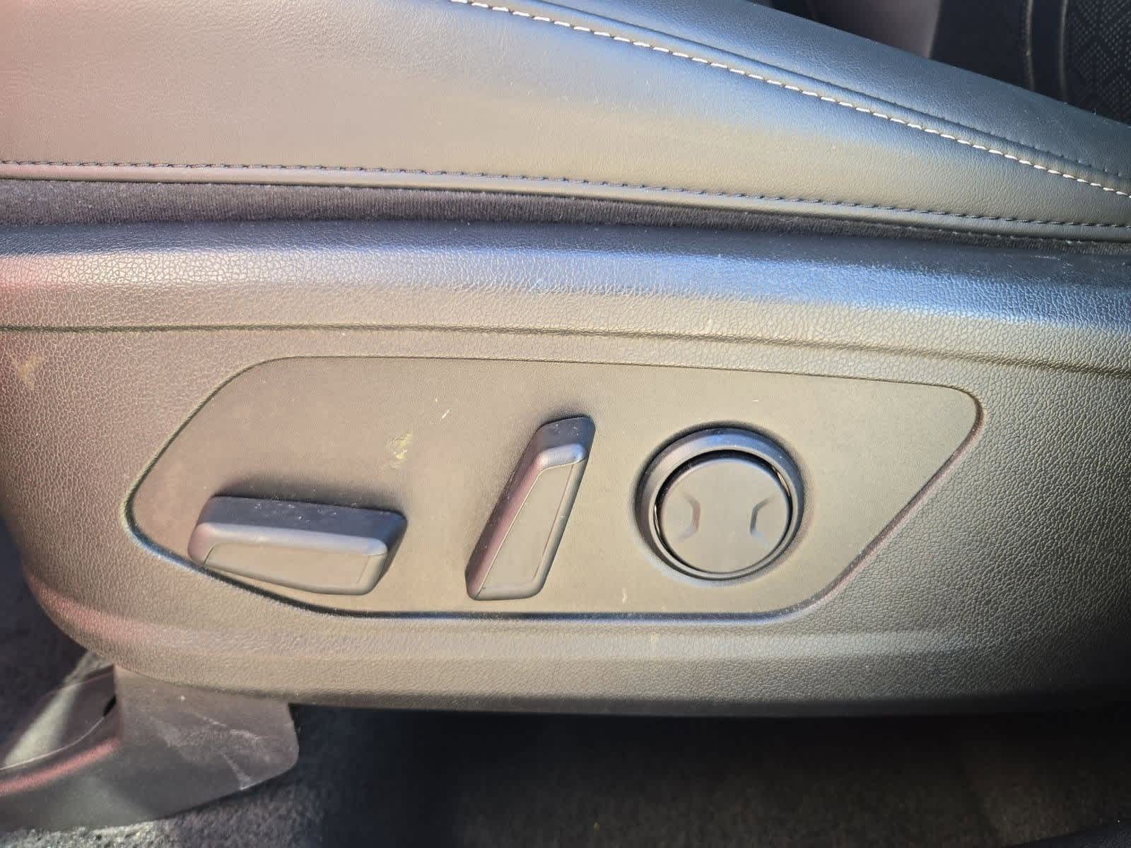 Thumbnail: 2022 Kia Sorento - 16