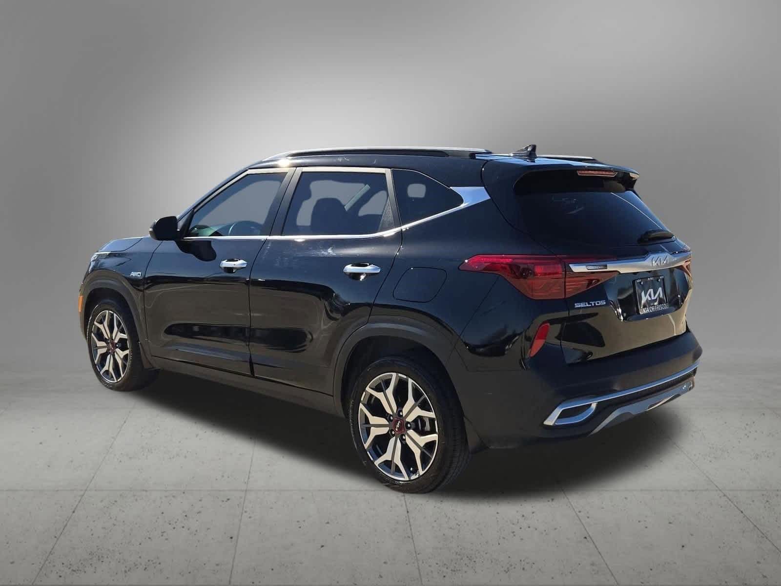 Thumbnail: 2023 Kia Seltos - 4