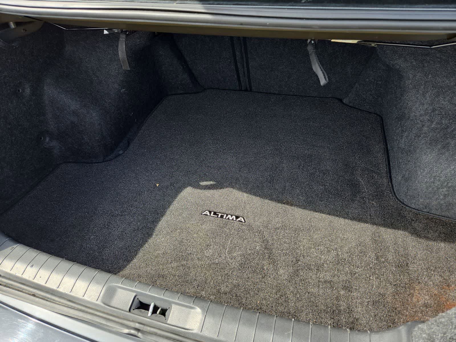 Thumbnail: 2015 Nissan Altima - 31