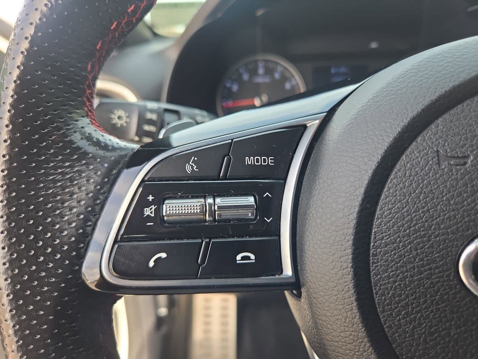 Thumbnail: 2020 Kia Forte - 23