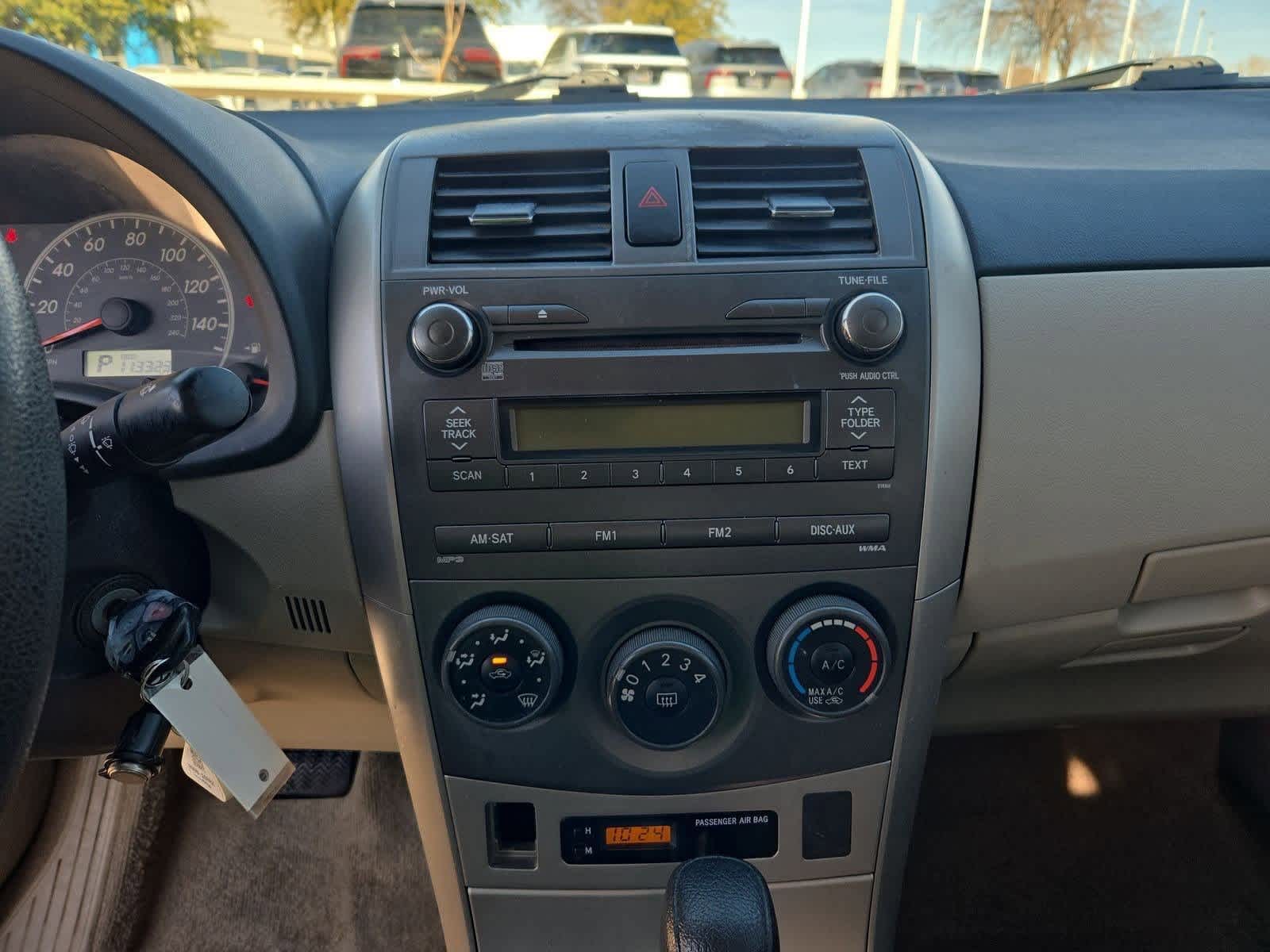 Thumbnail: 2011 Toyota Corolla - 24