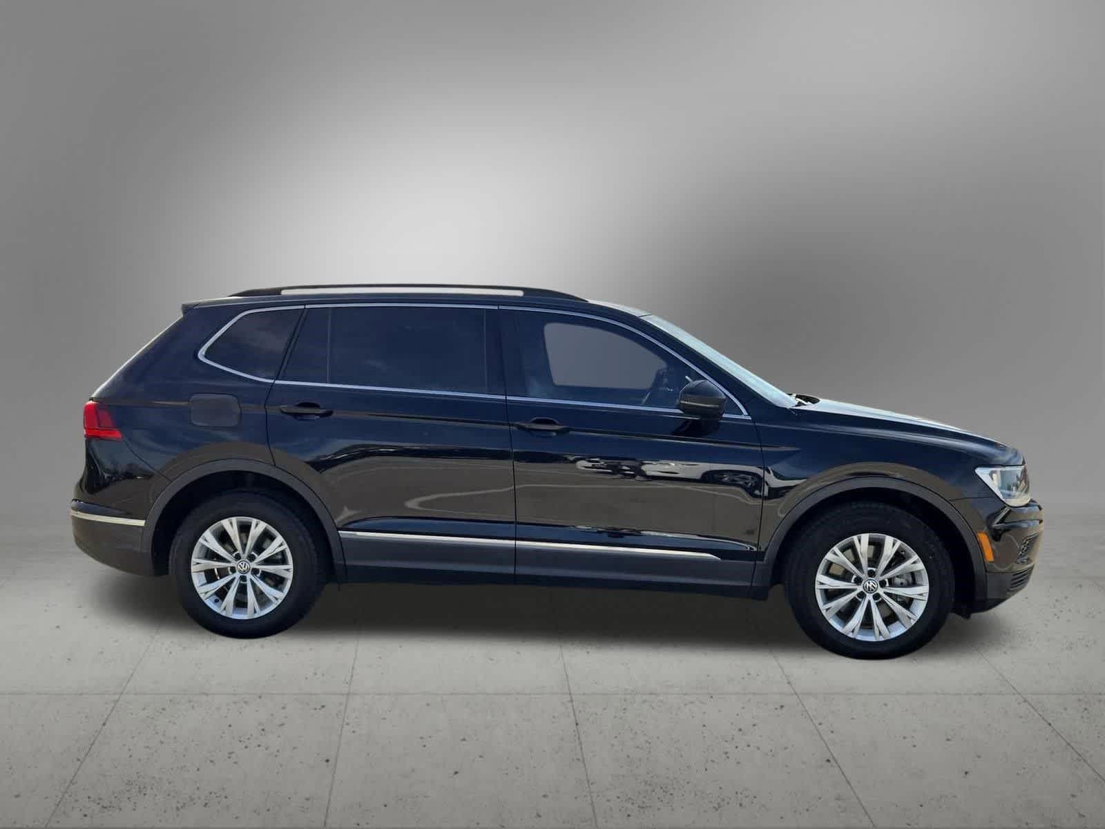 Thumbnail: 2018 Volkswagen Tiguan - 7