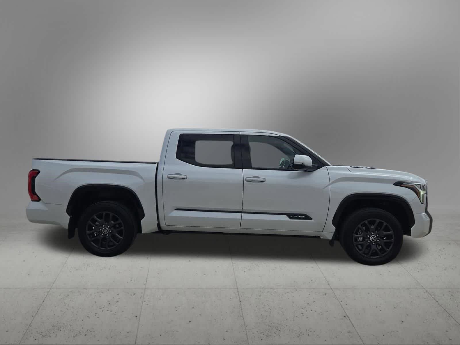 Thumbnail: 2023 Toyota Tundra - 7