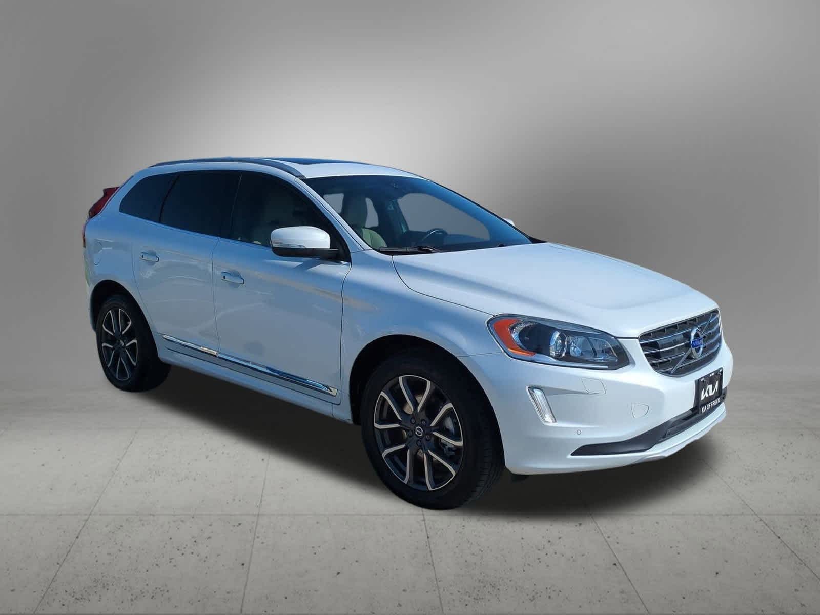 Thumbnail: 2016 Volvo XC60 - 8
