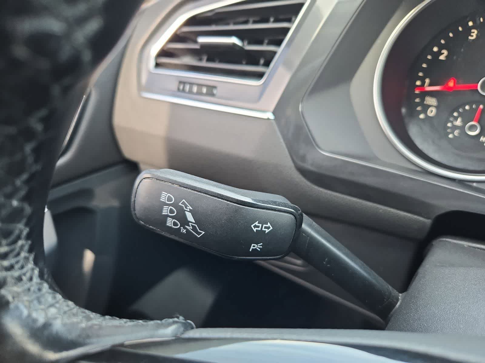 Thumbnail: 2018 Volkswagen Tiguan - 26