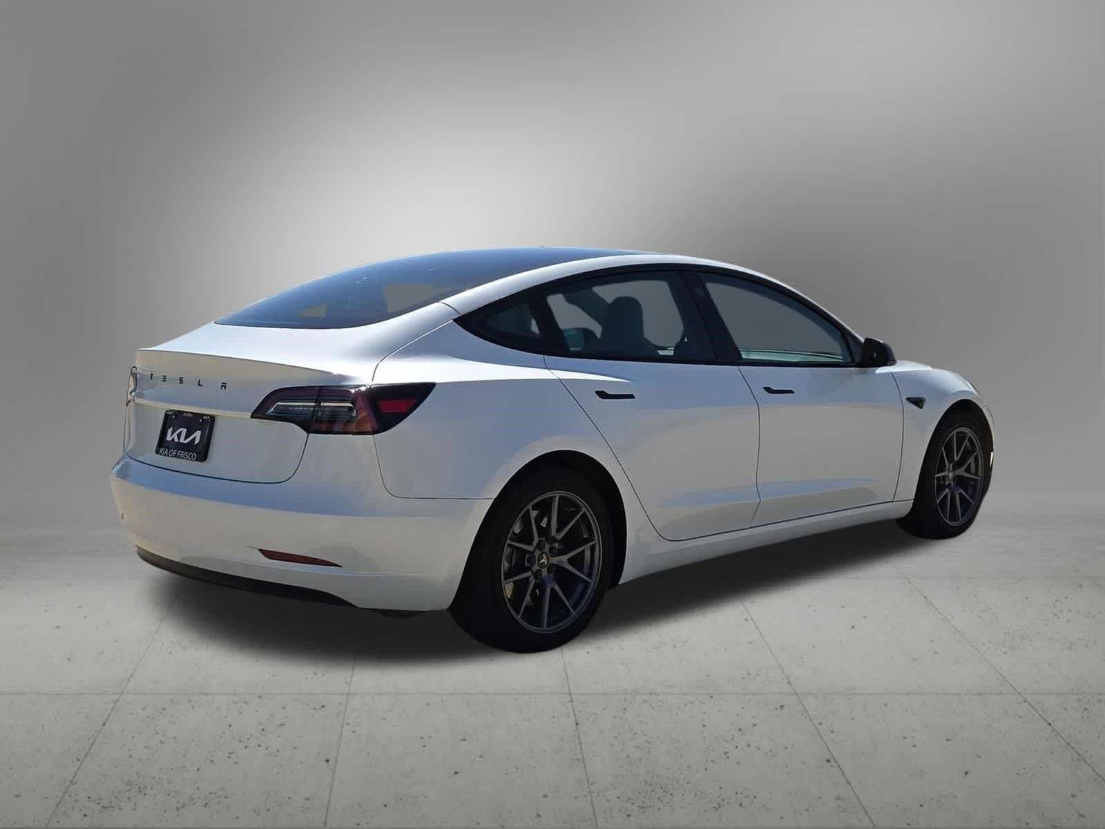 Thumbnail: 2023 Tesla Model 3 - 6
