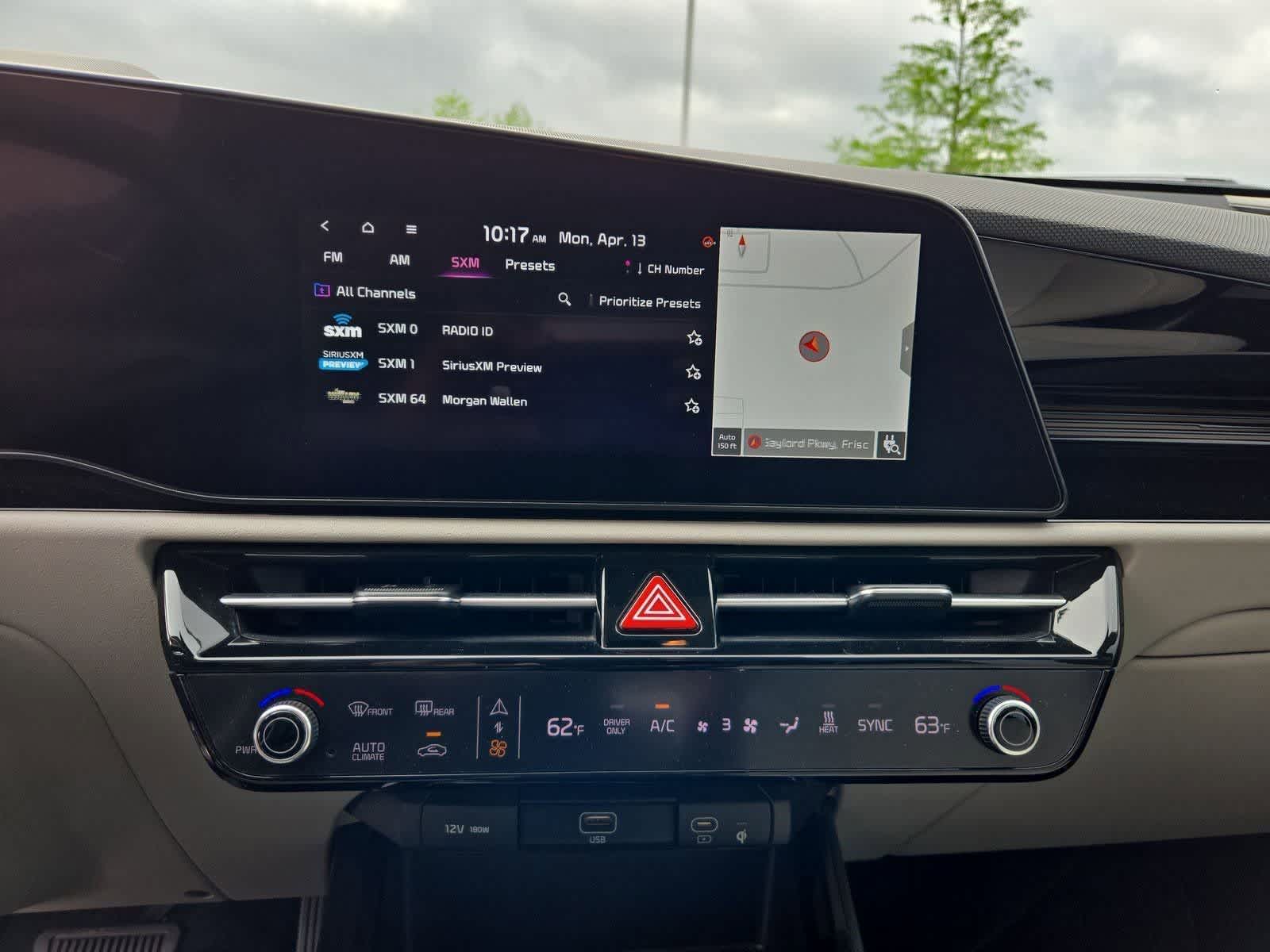 Thumbnail: 2023 Kia Niro - 25