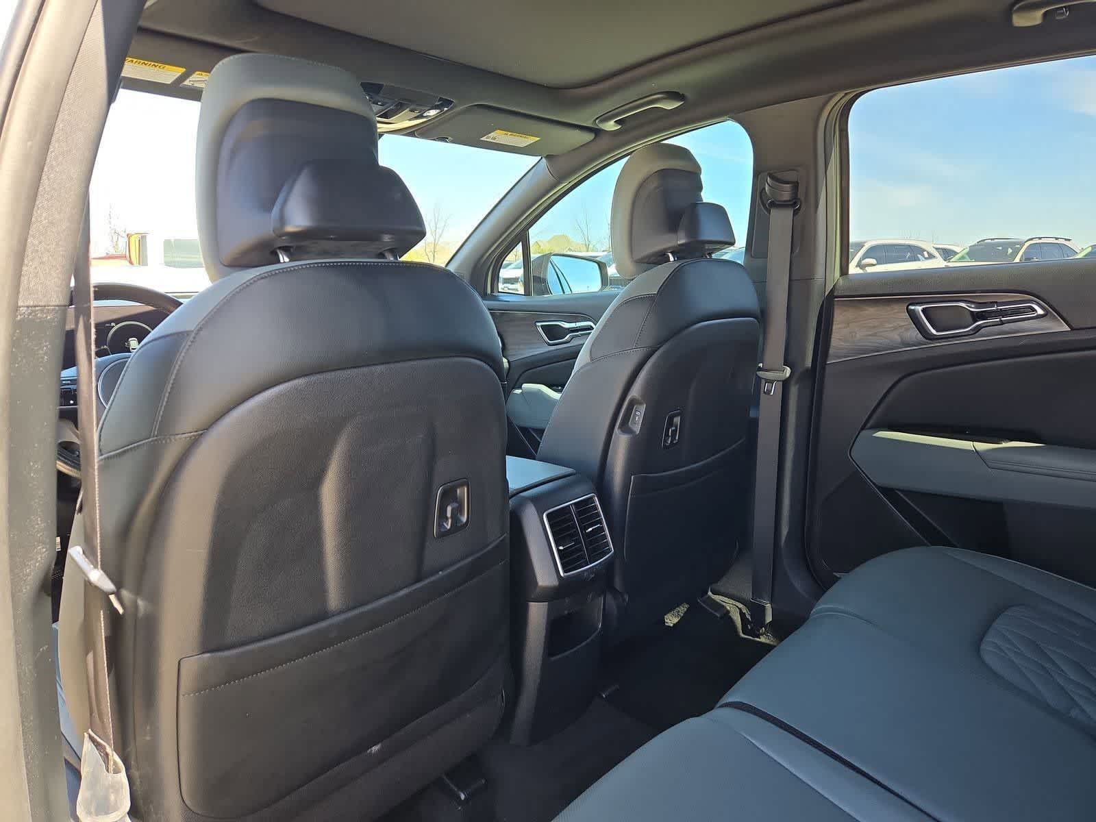 Thumbnail: 2023 Kia Sportage - 16