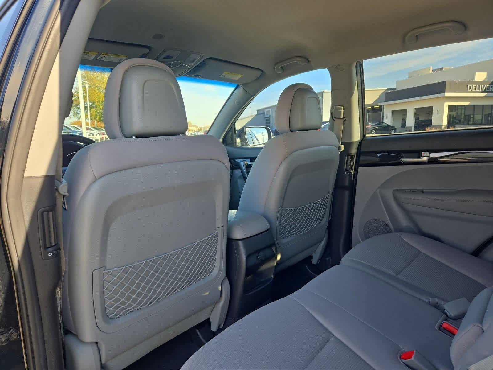 Thumbnail: 2015 Kia Sorento - 17