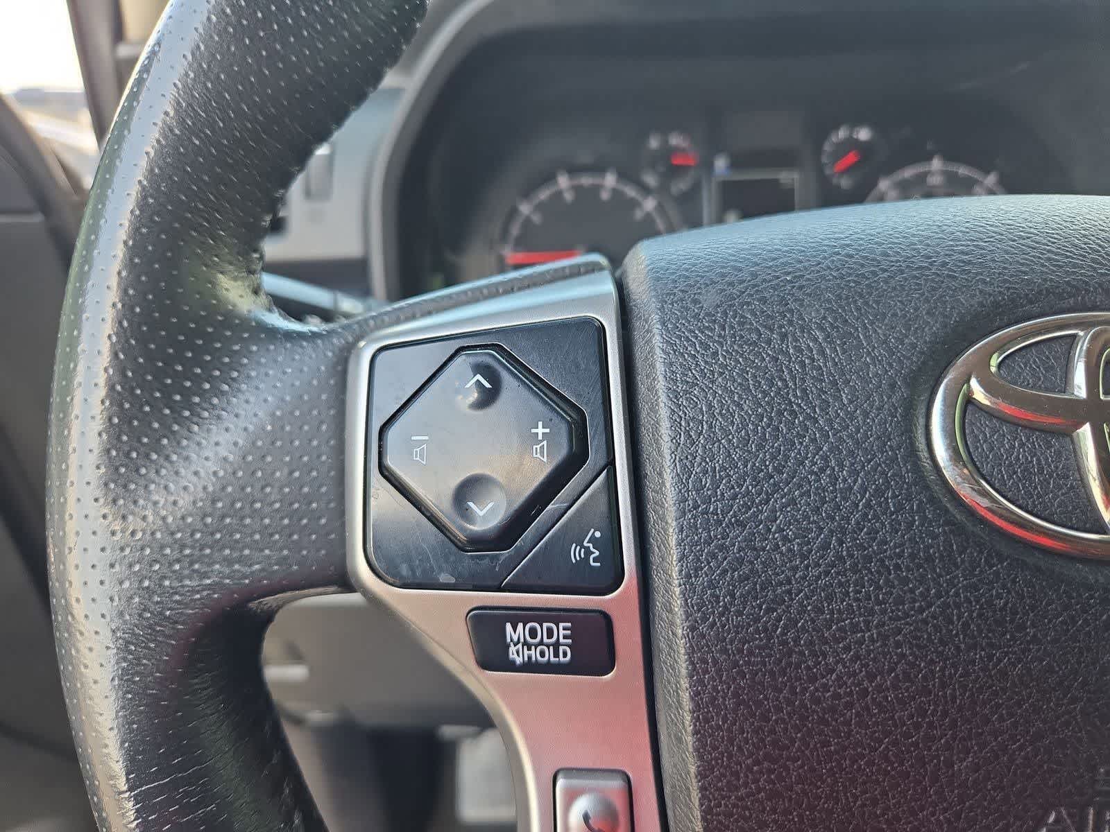 Thumbnail: 2021 Toyota 4Runner - 21