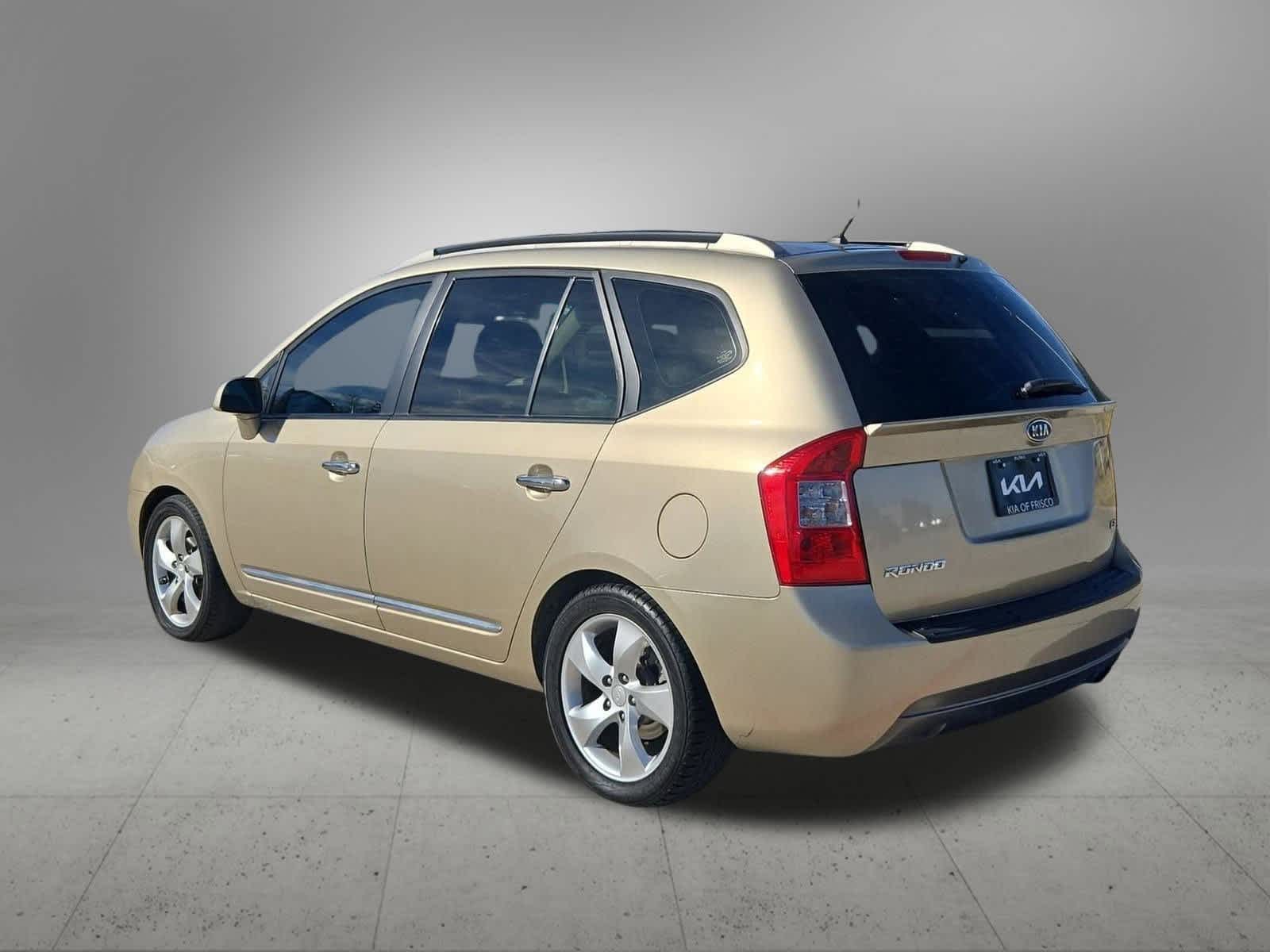 Thumbnail: 2007 Kia Rondo - 4