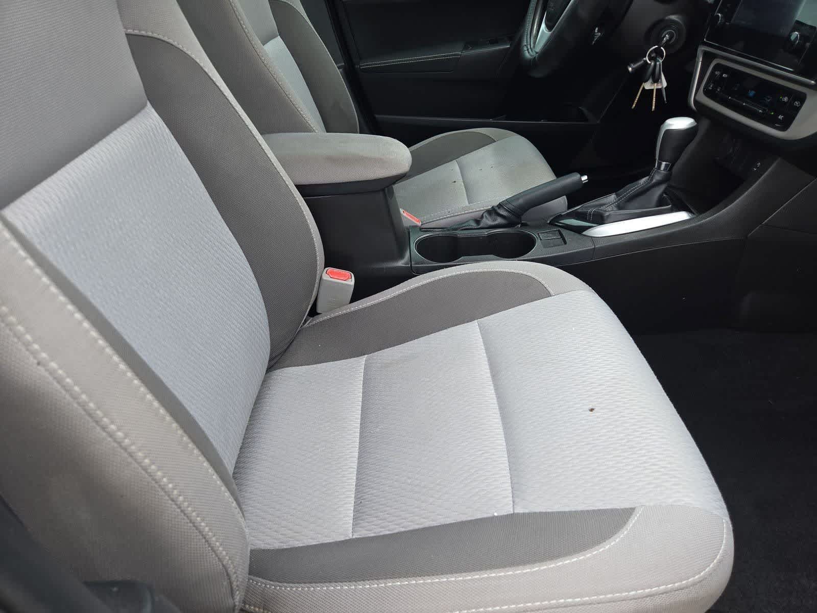 2017 Toyota Corolla LE - Photo 20