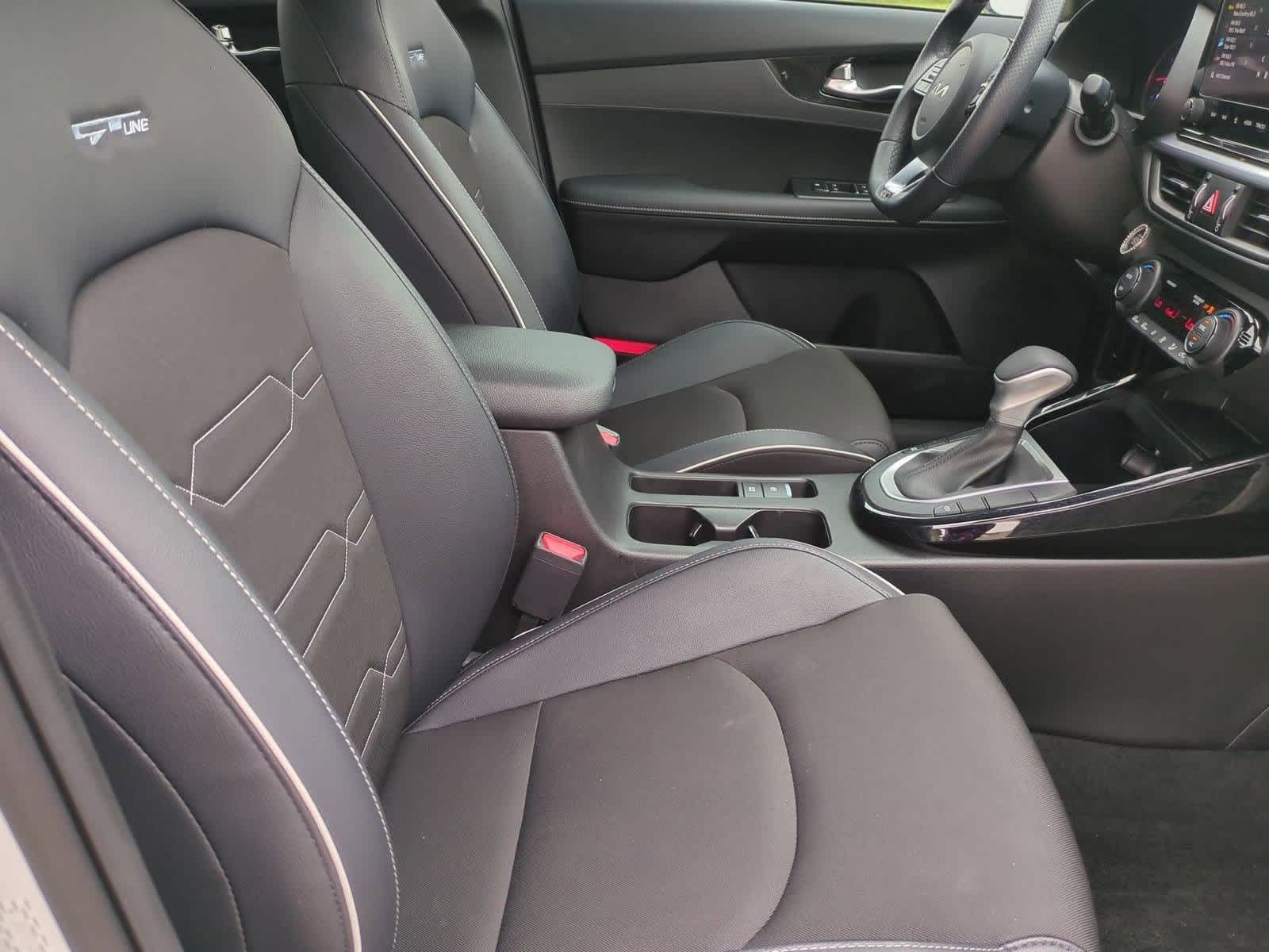 Thumbnail: 2023 Kia Forte - 21