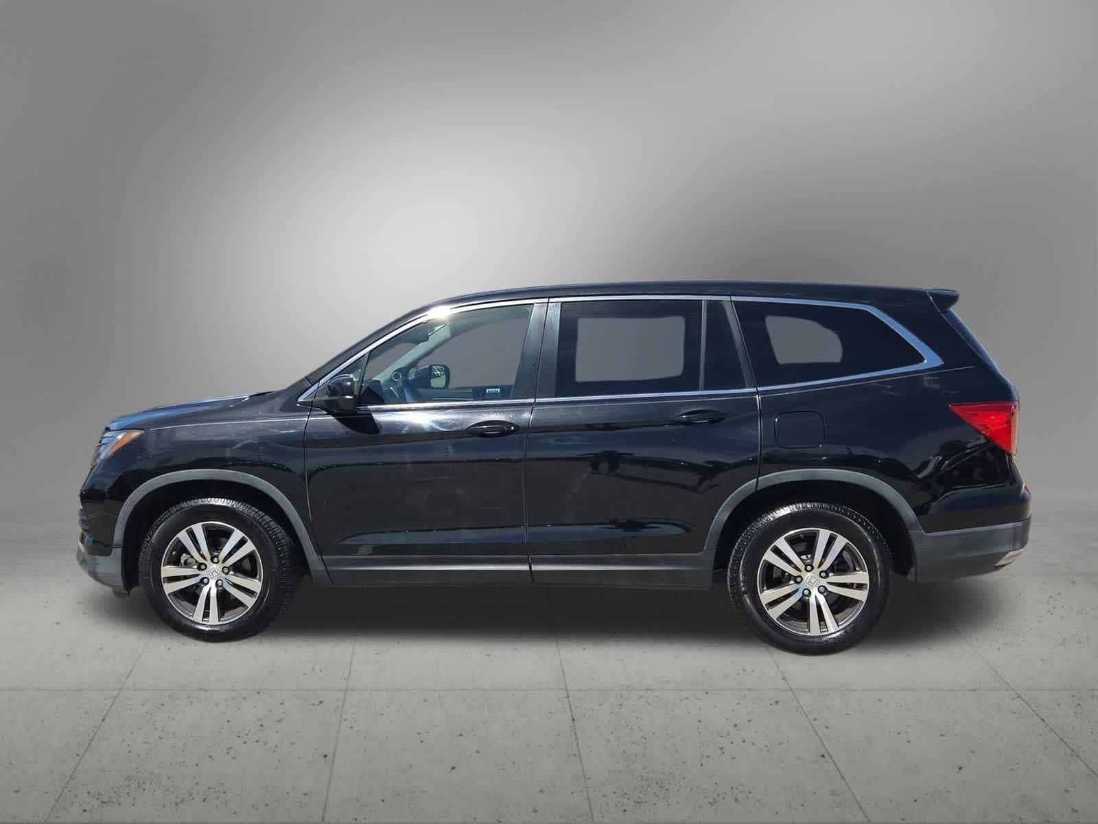 Thumbnail: 2016 Honda Pilot - 3