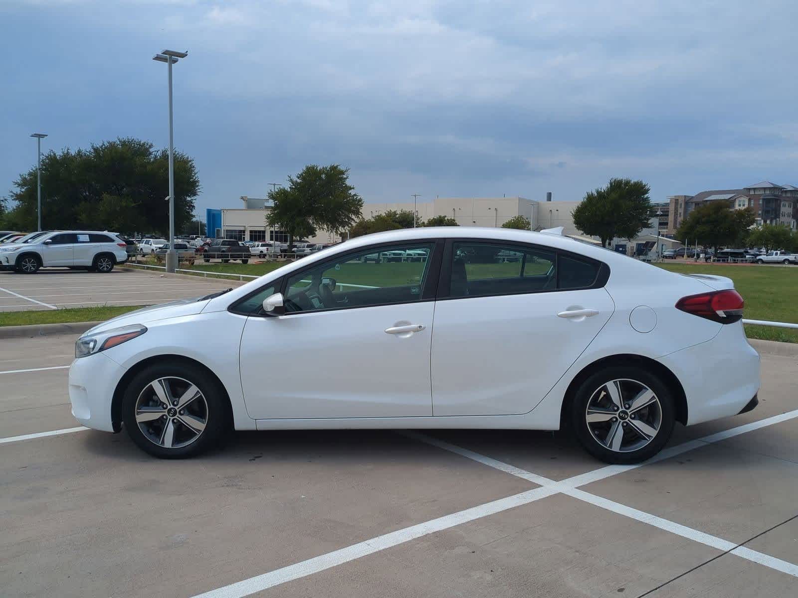 Thumbnail: 2018 Kia Forte - 3