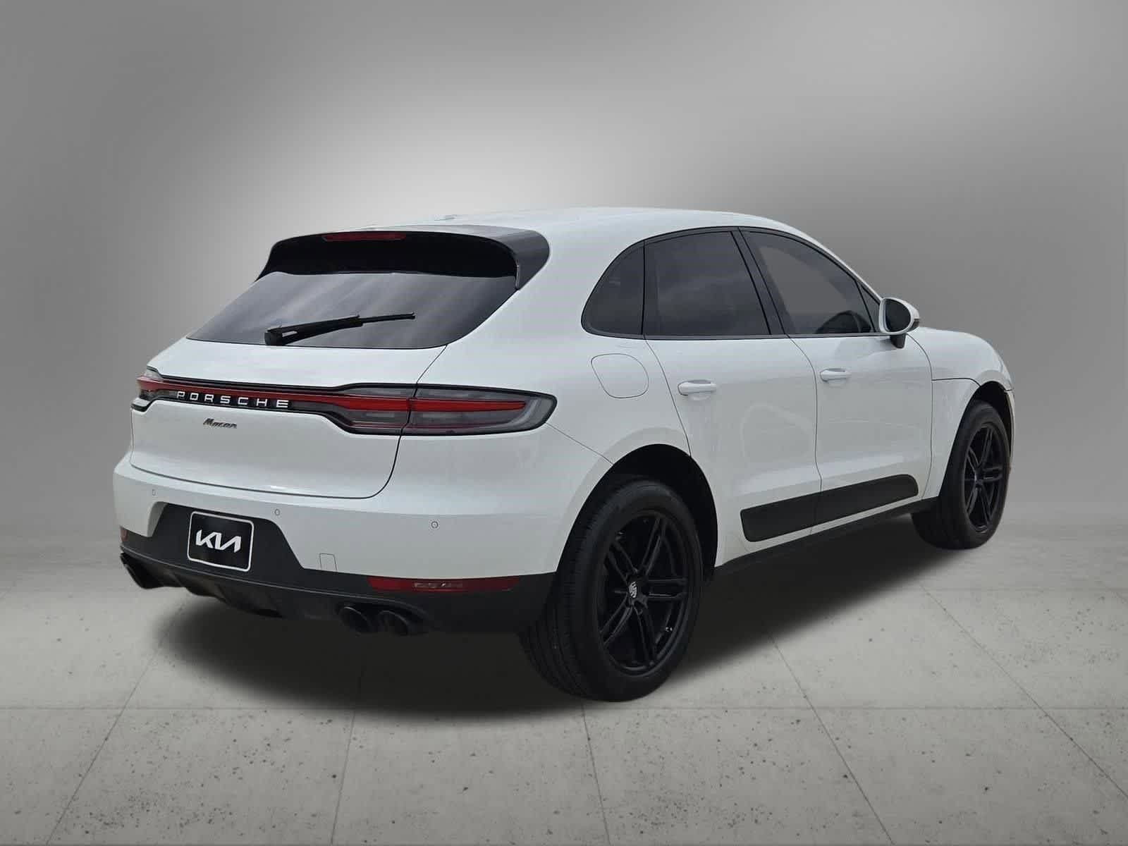 Thumbnail: 2020 Porsche Macan - 6