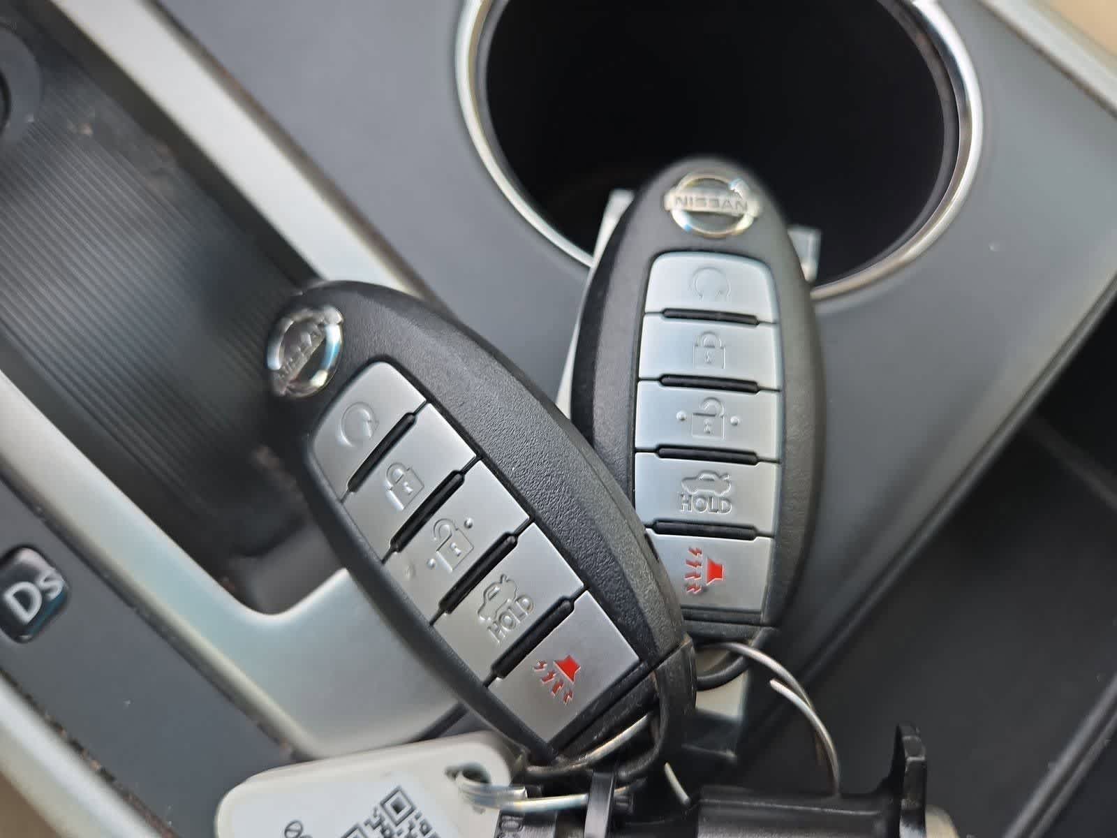 Thumbnail: 2015 Nissan Altima - 32