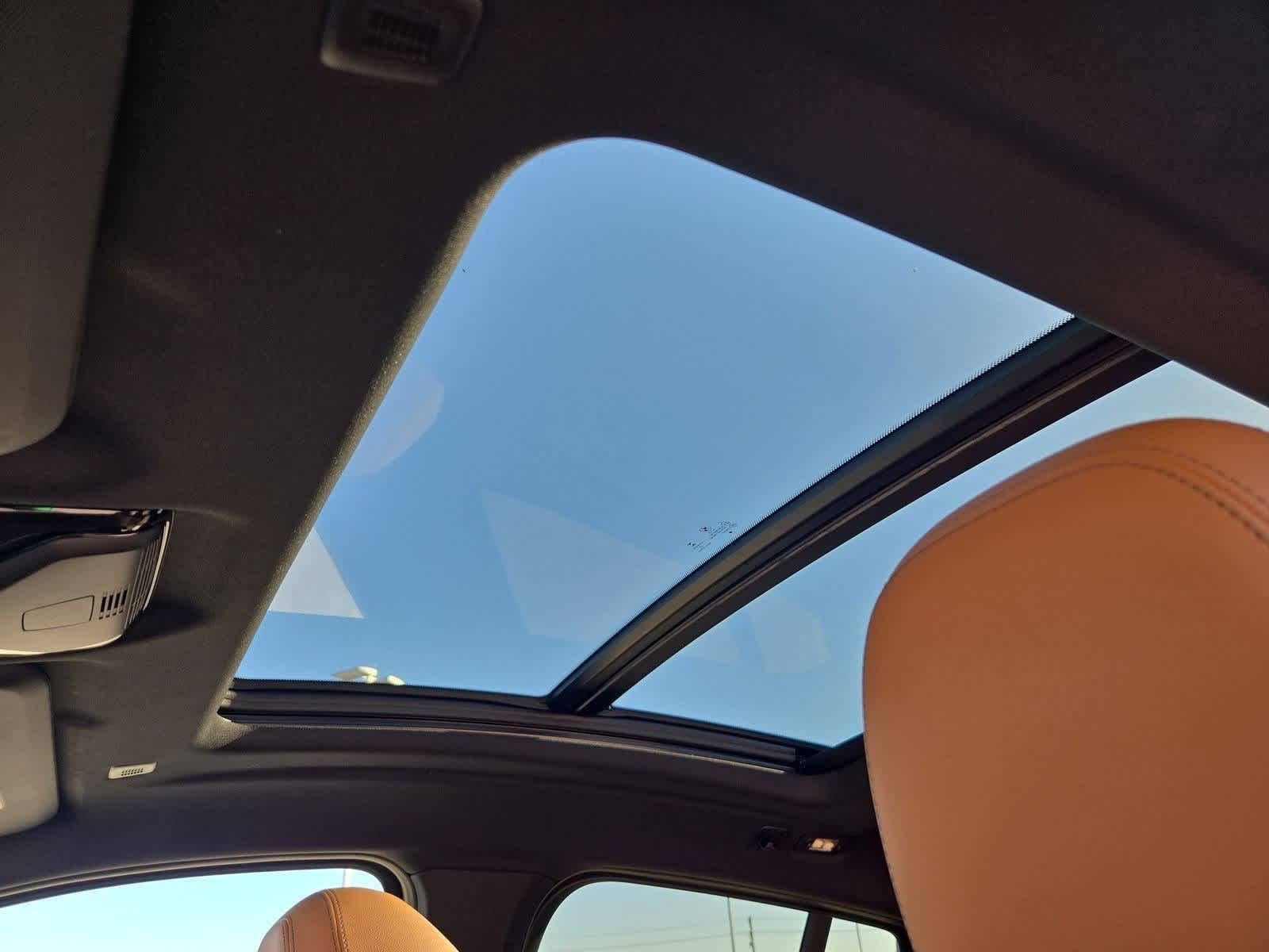 Thumbnail: 2023 BMW X4 - 18