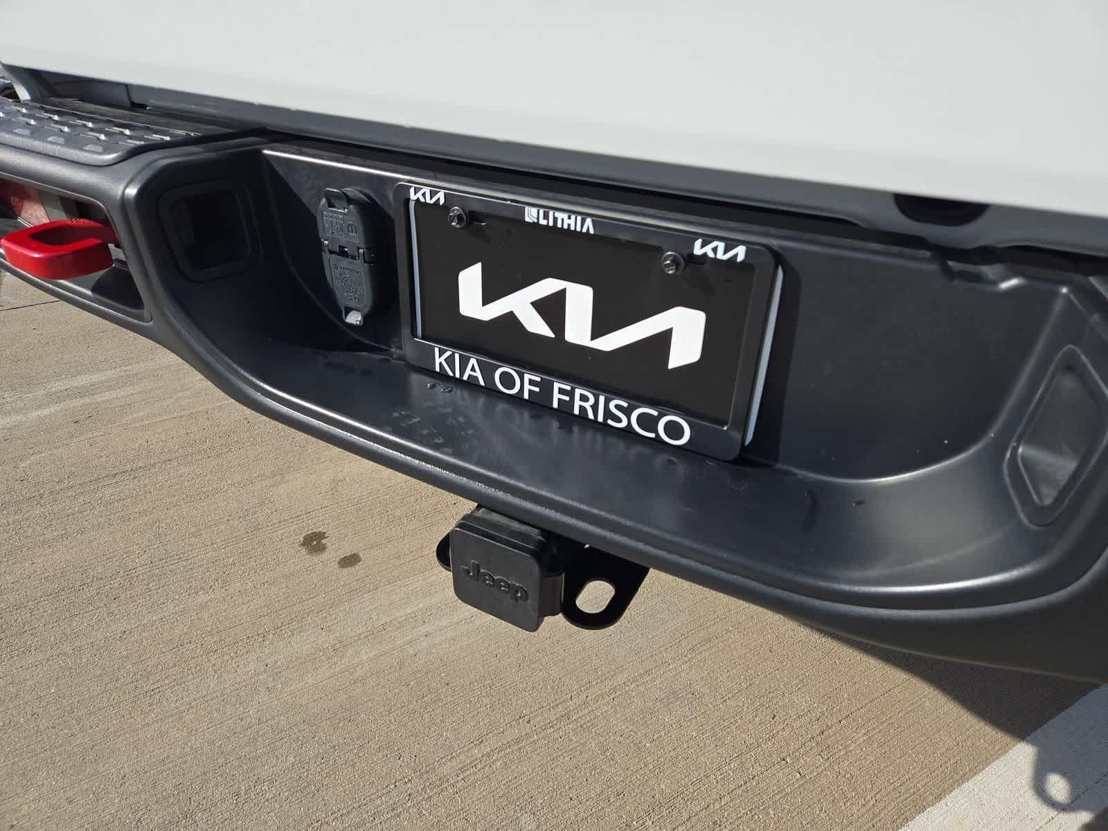 Thumbnail: 2023 Jeep Gladiator - 32