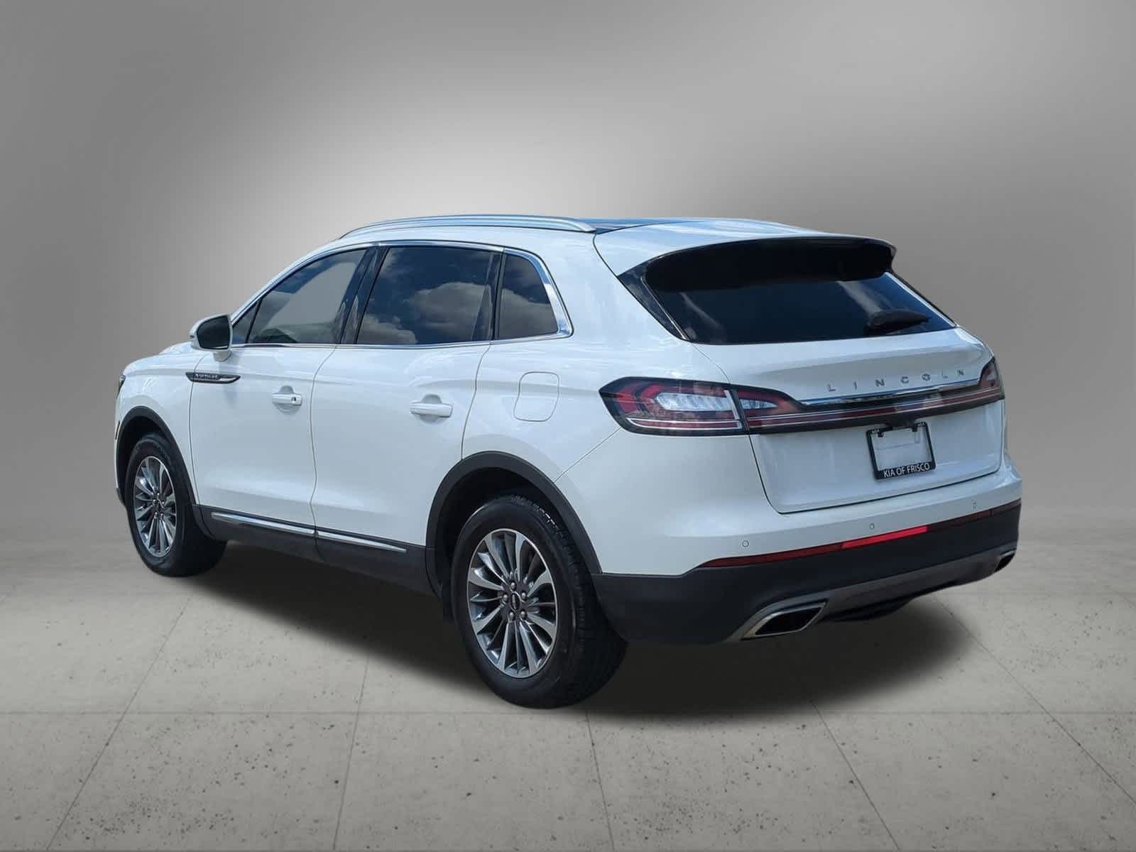 Thumbnail: 2022 Lincoln Nautilus - 4