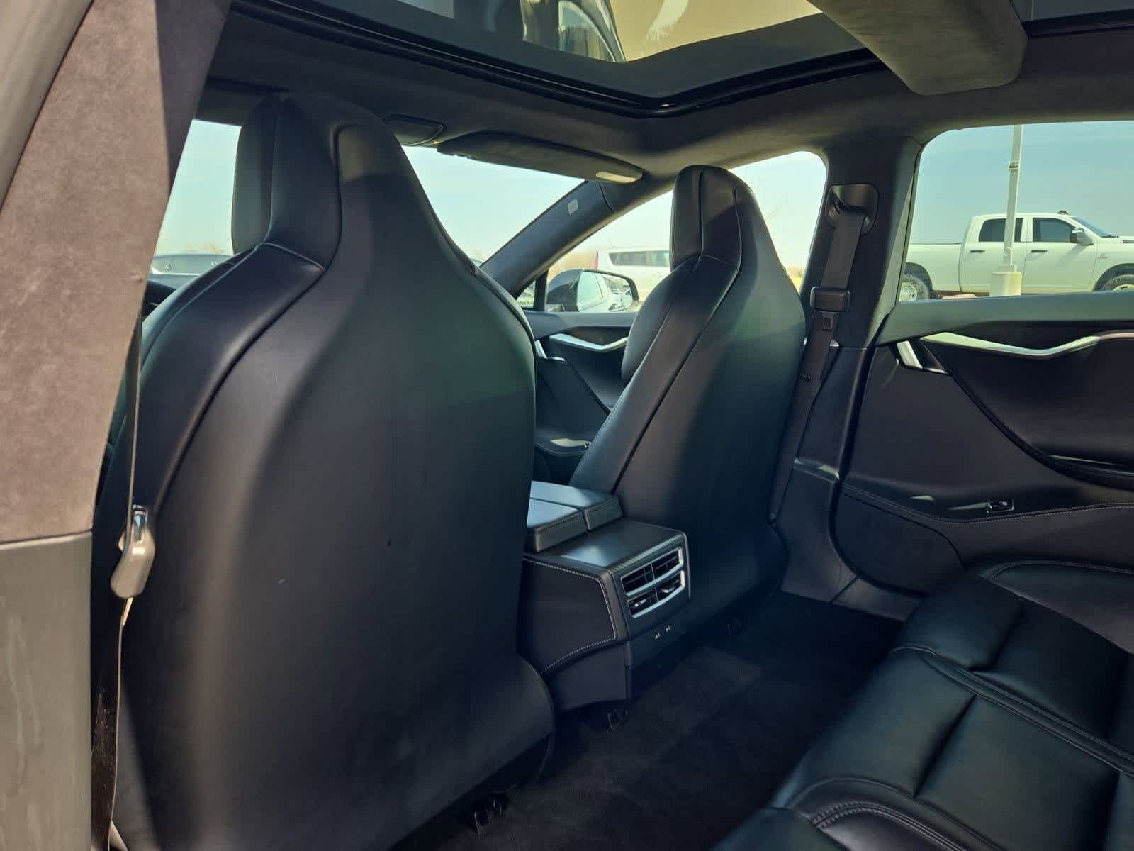 Thumbnail: 2018 Tesla Model S - 16