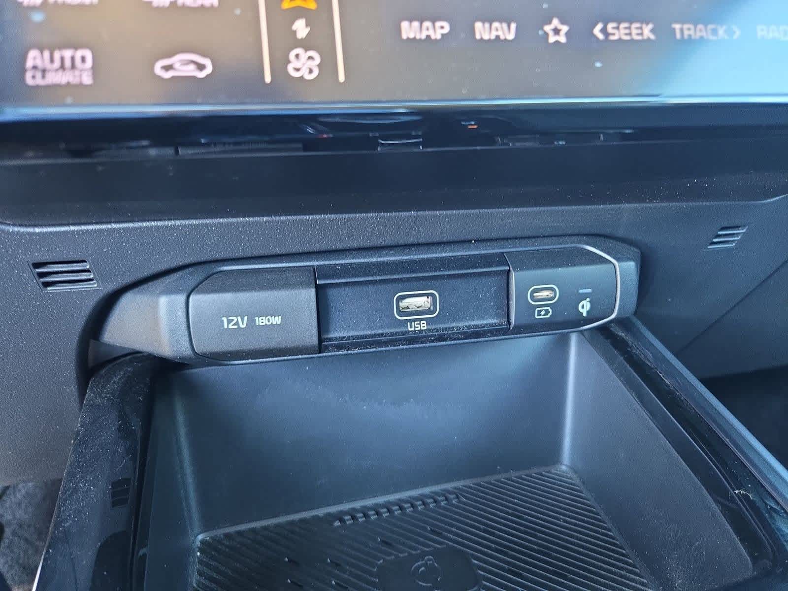 Thumbnail: 2023 Kia Niro - 29