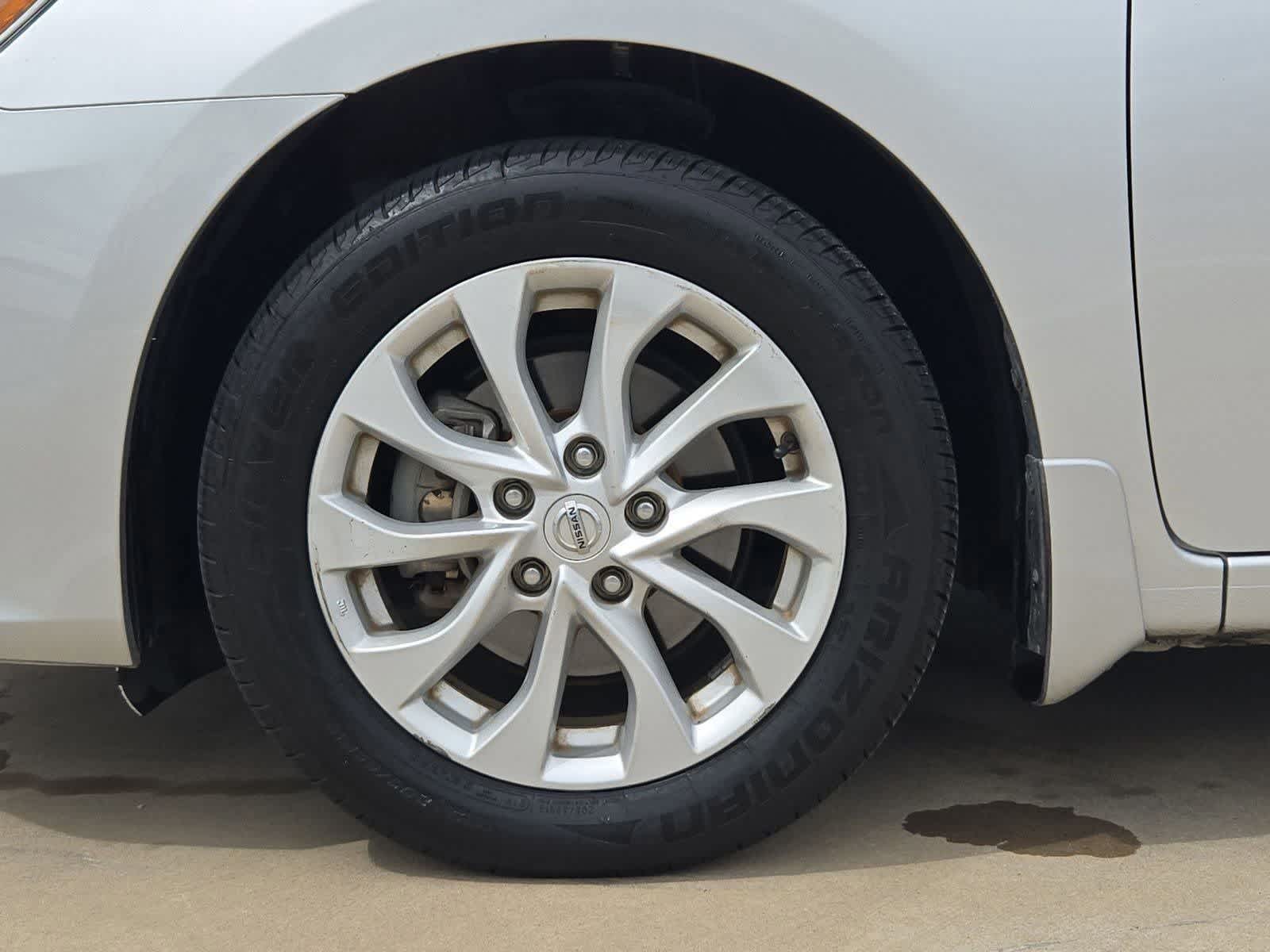 Thumbnail: 2019 Nissan Sentra - 12