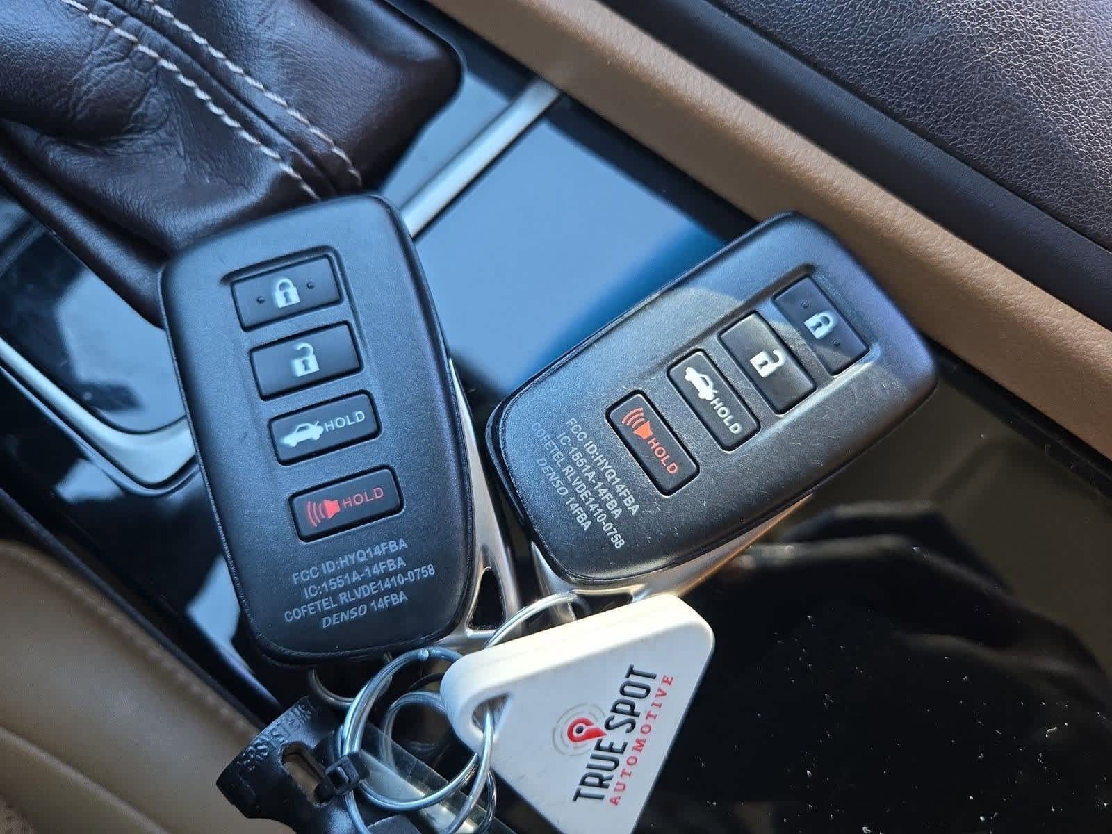 Thumbnail: 2017 Lexus ES - 35