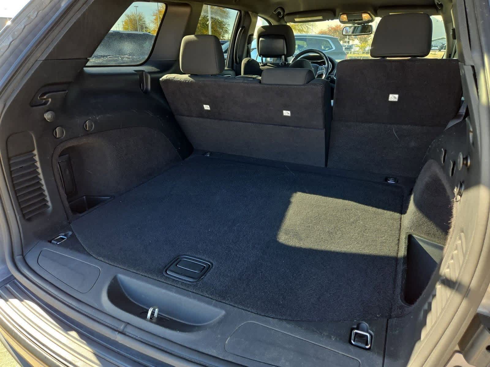 Thumbnail: 2016 Jeep Grand Cherokee - 31