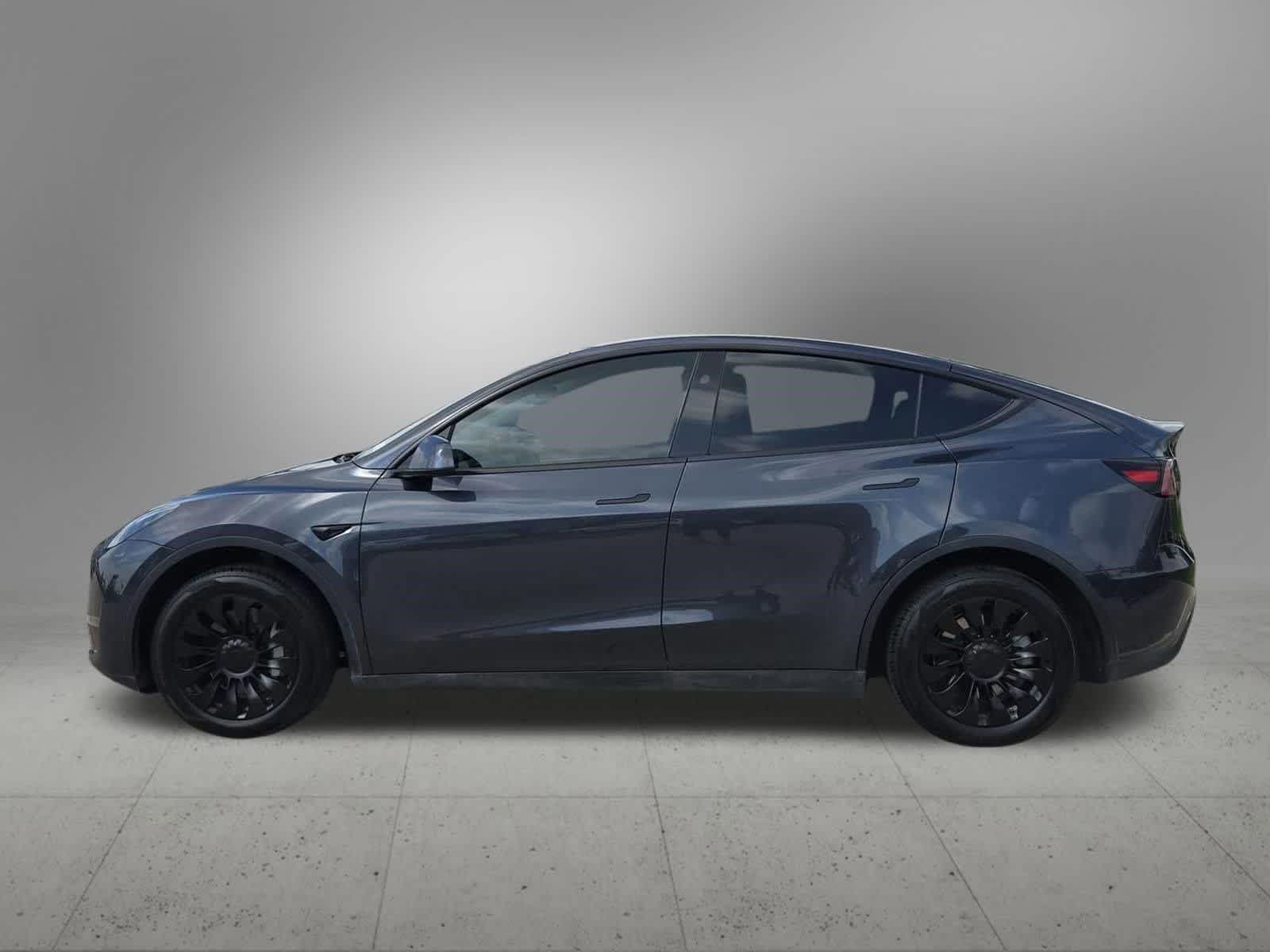 Thumbnail: 2024 Tesla Model Y - 3